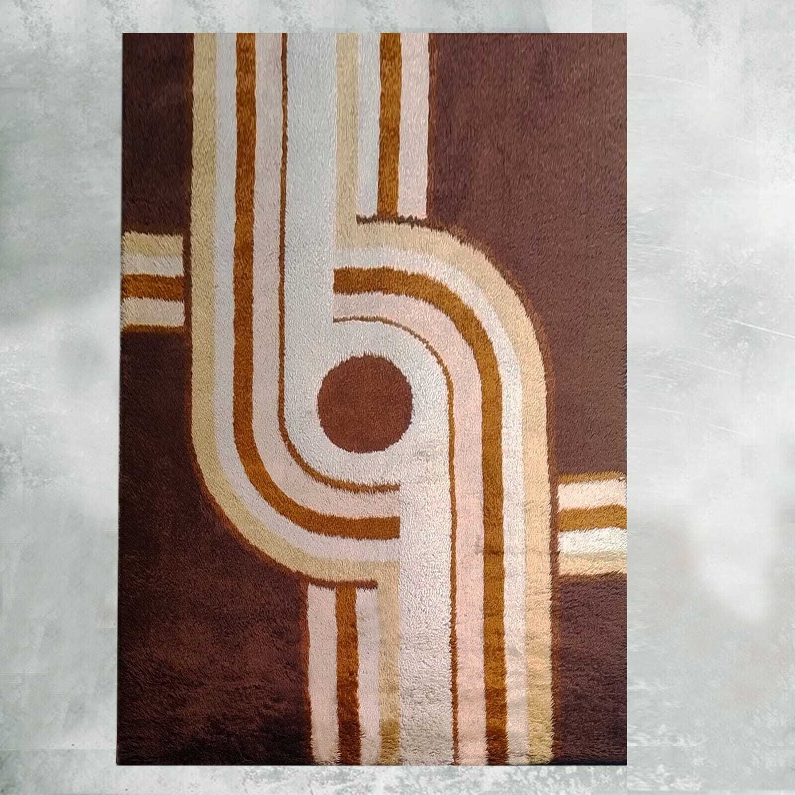 1970s Museum Grade Avant Garde Wool Rug The Epithet Of Space Age Luxury. Made In Italy photo Textiles