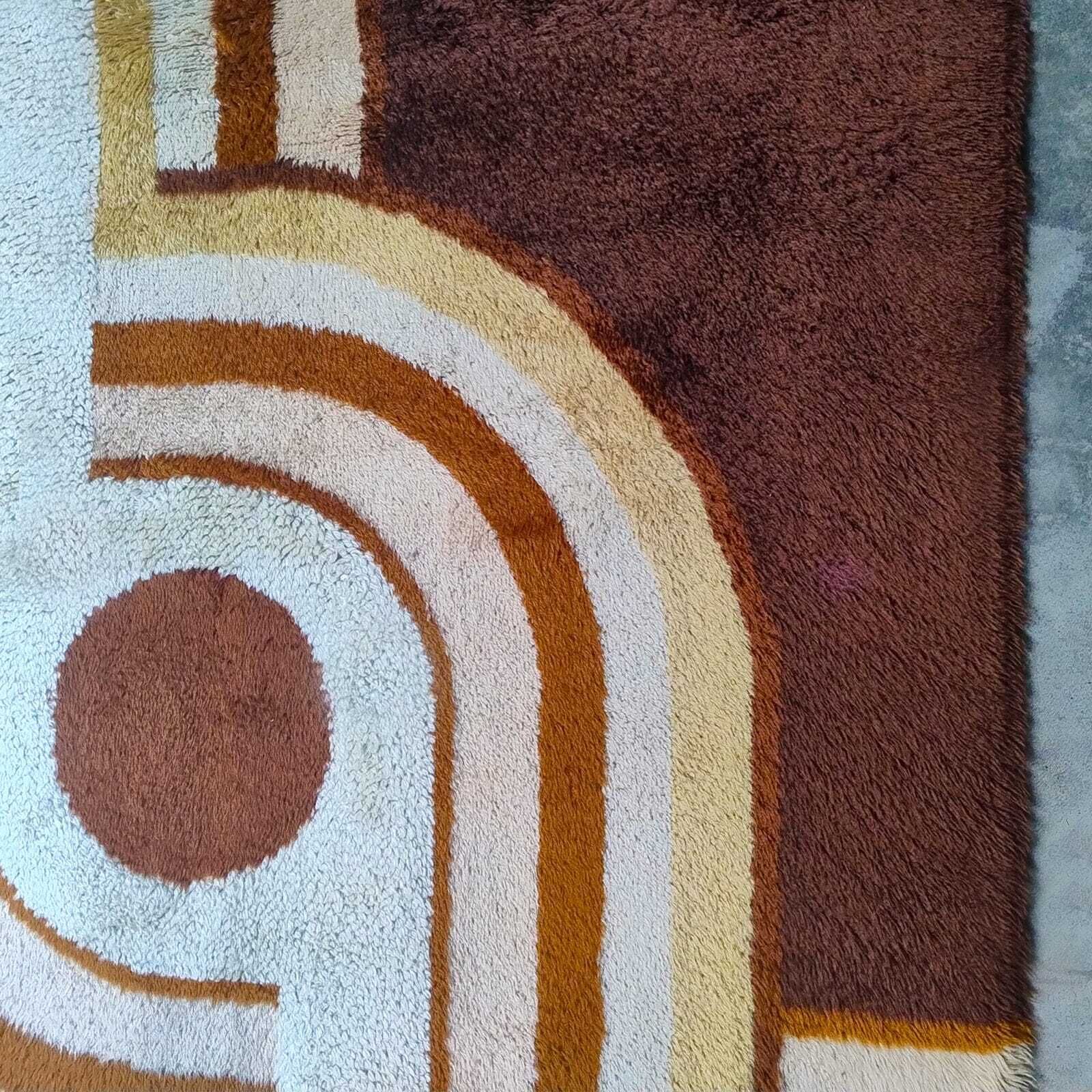 1970s Museum Grade Avant Garde Wool Rug The Epithet Of Space Age Luxury. Made In Italy photo vinterior