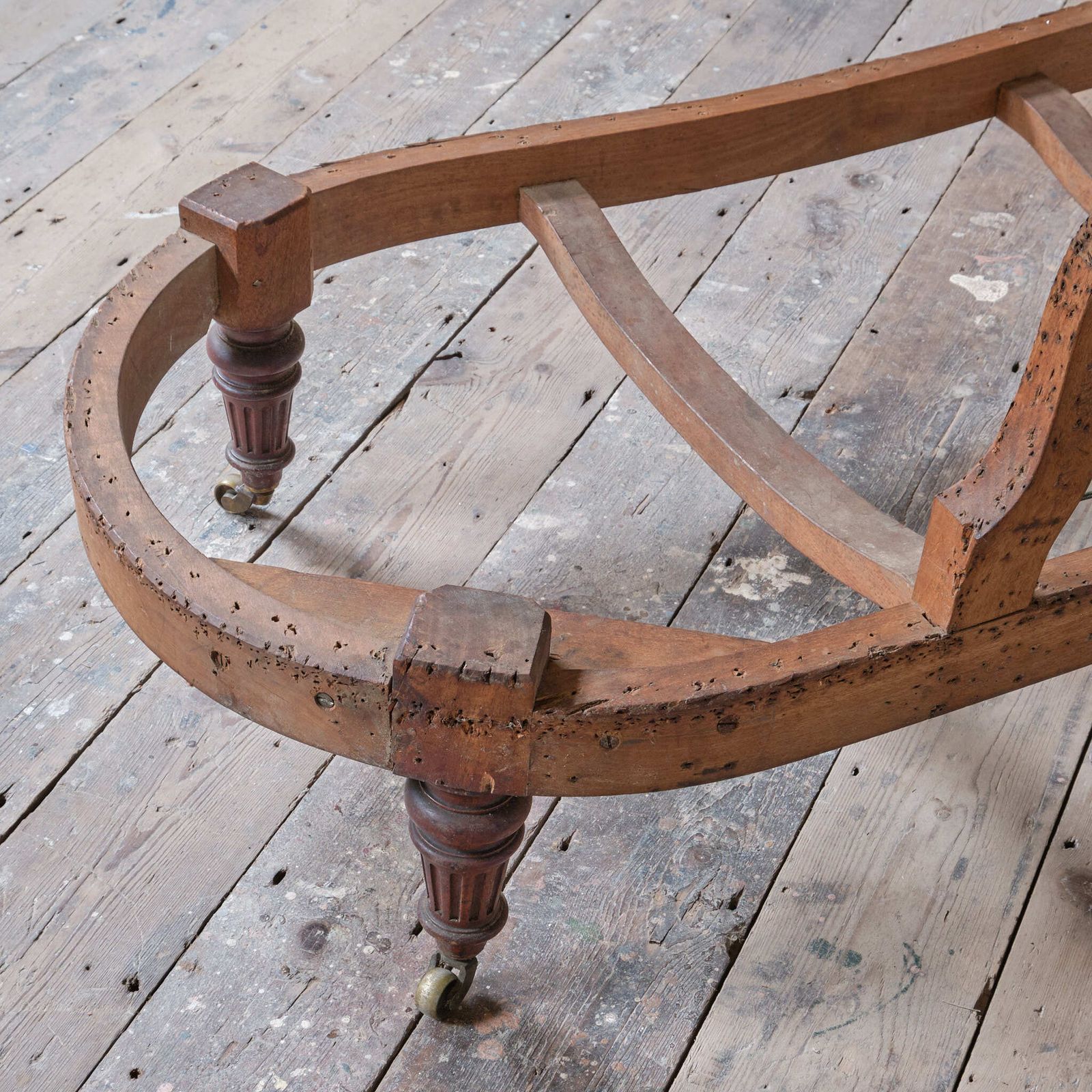 photo furniture Mid 19th Century Chaise Longue Frame C1860