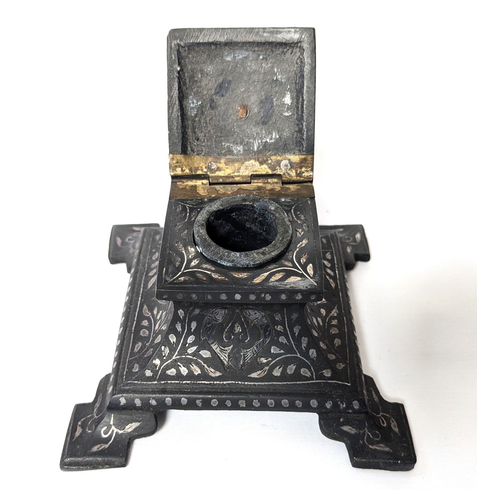 photo furniture Antique Indian Lucknow Bidriware Sterling Silver Inlaid Decorated Inkwell