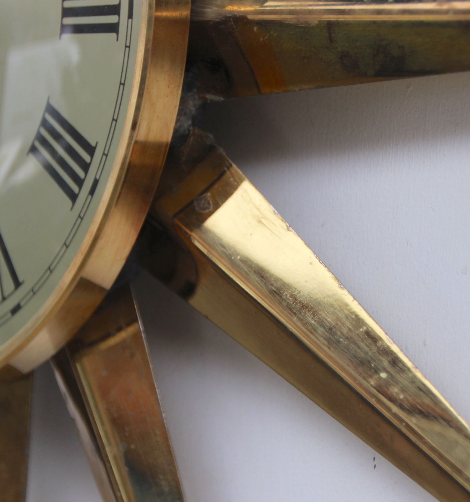 photo vintage Huge 59cm 1970s British Sunburst Vintage Wall Clock. Fully Guaranteed. London Timepiece.