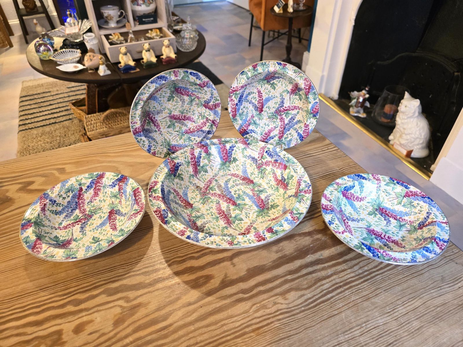 Vintage Grimwades Royal Winton Ivory Delphinium Chintz Dishes   1x Serving Bowl, 4x Small Bowls photo furniture