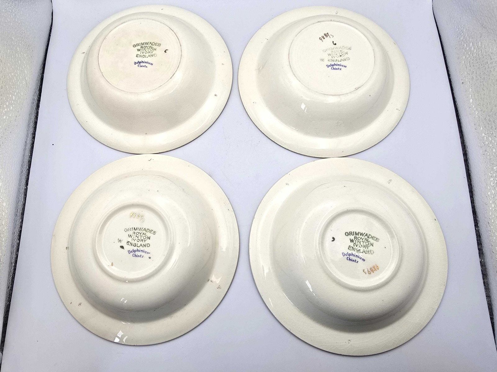 65.0 Vintage Grimwades Royal Winton Ivory Delphinium Chintz Dishes   1x Serving Bowl, 4x Small Bowls photo