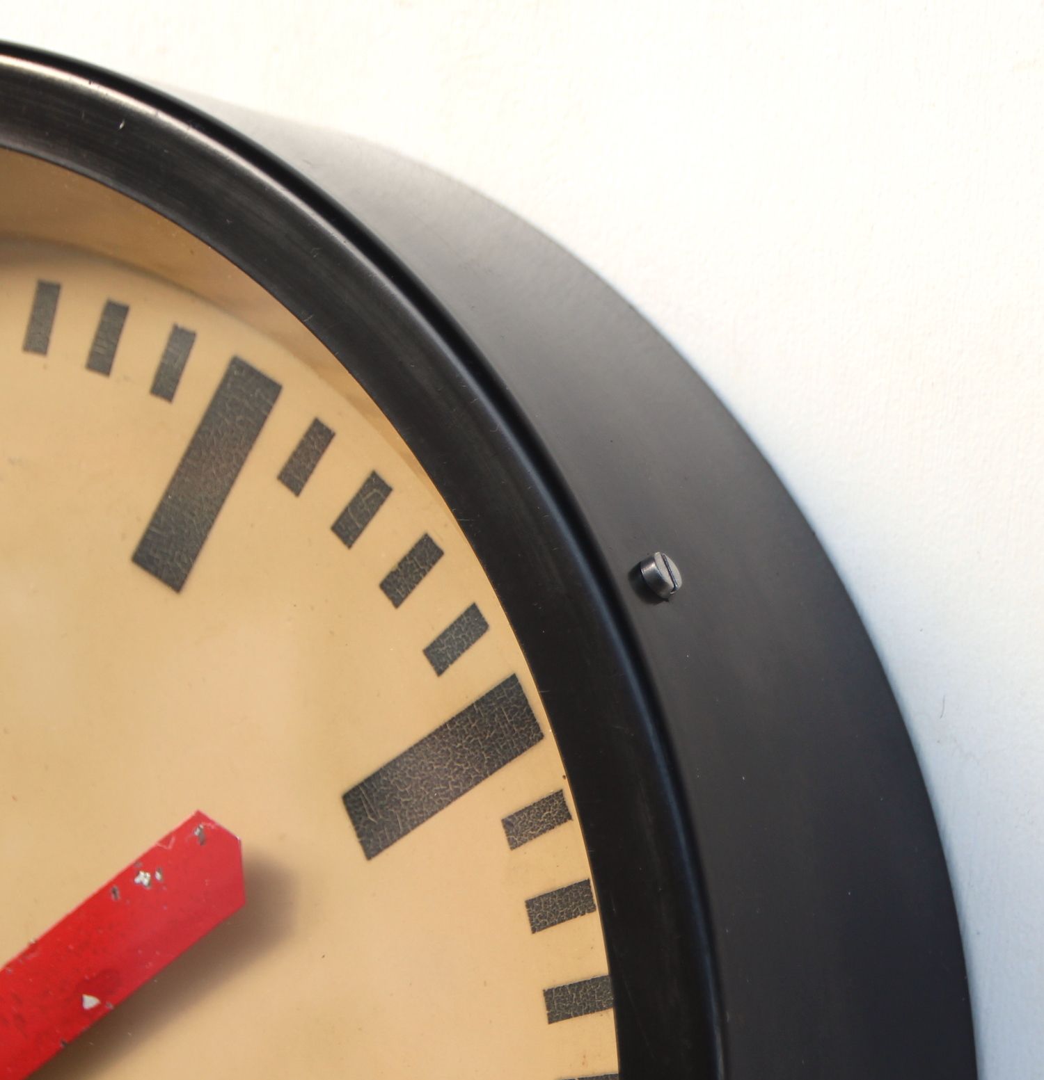 photo vinterior 1950s East German Vintage Factory Wall Clock. Fully Guaranteed. London Timepiece