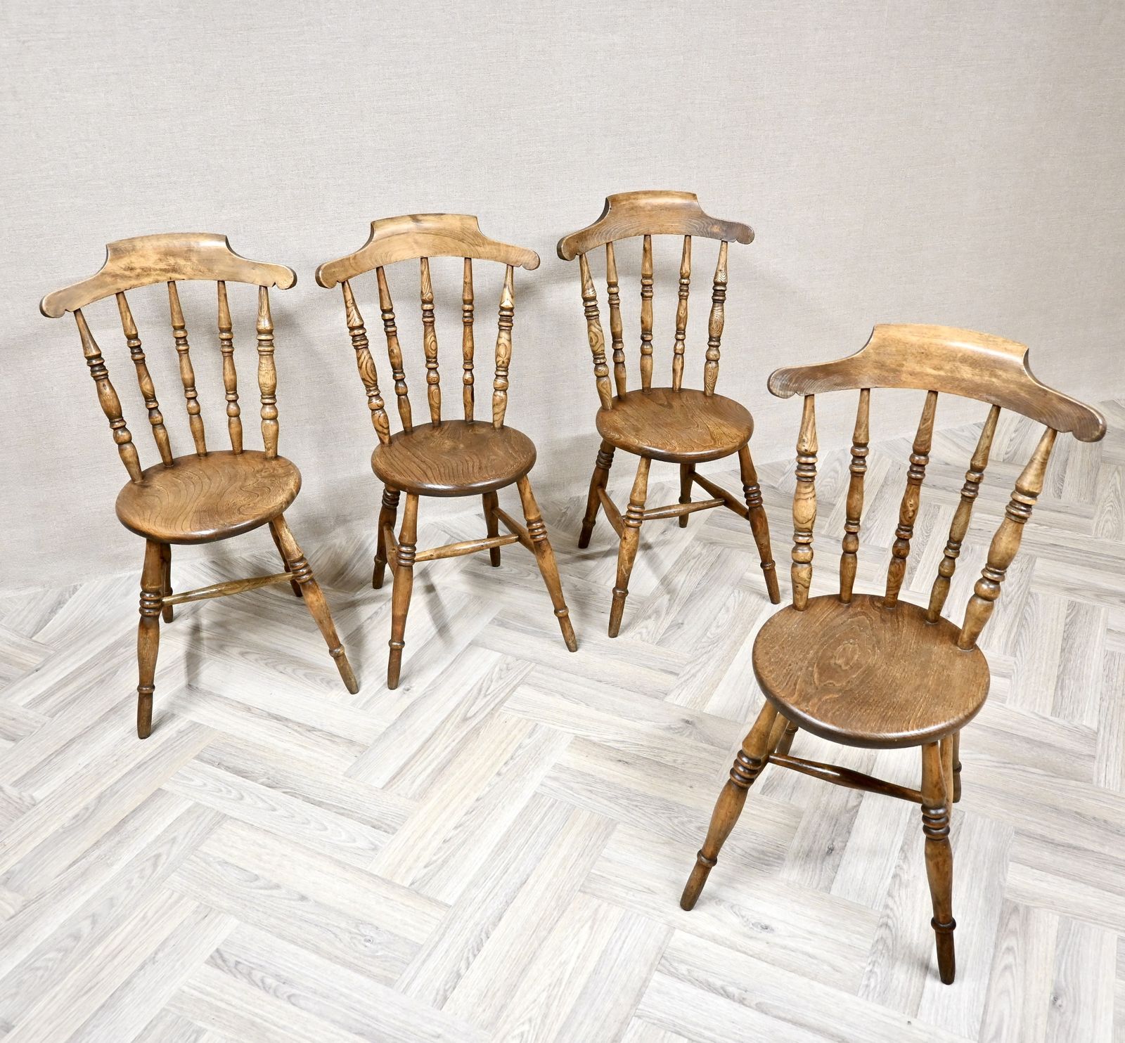 Set Of 4 Antique Penny Seat Windsor Kitchen Dining Chairs