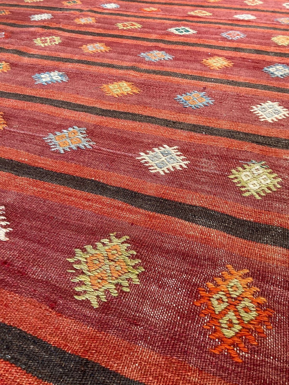 Vintage Anatolian Kilim 2.82m X 1.76m photo vinterior