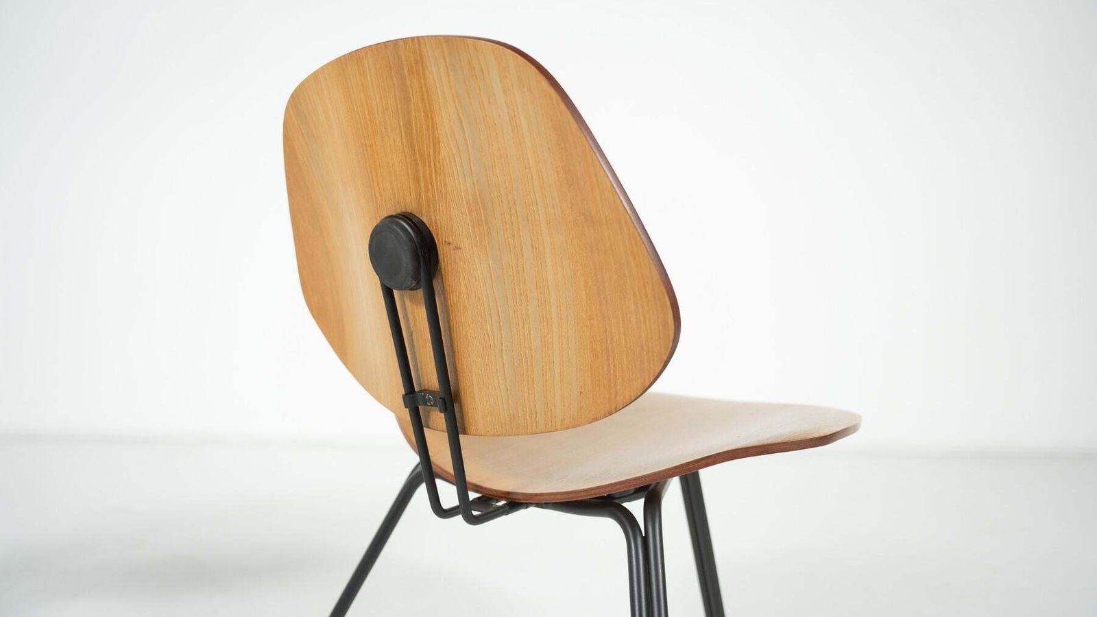 photo vintage Mid Century Modern P31 Chairs By Osvaldo Borsani, Tecno, 1950s