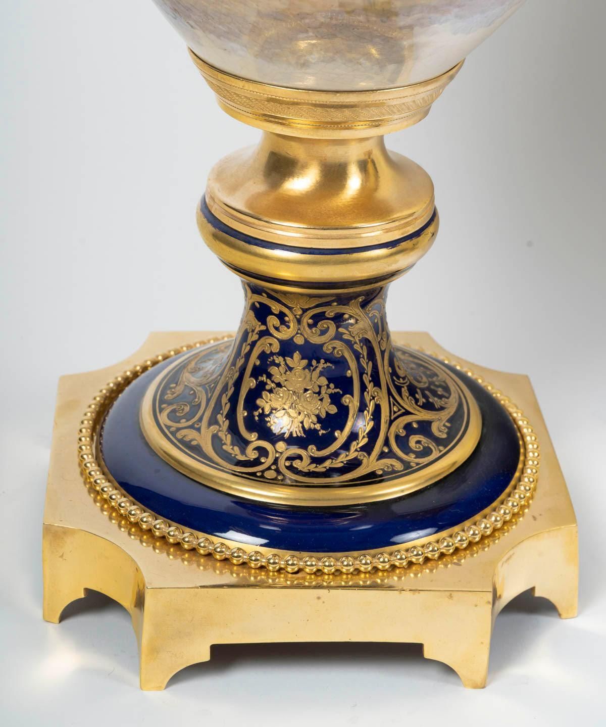 Pair Of Large Porcelain Vases Surmounted By Gilt Bronze Bouquets, 19th Century. photo 28683.0