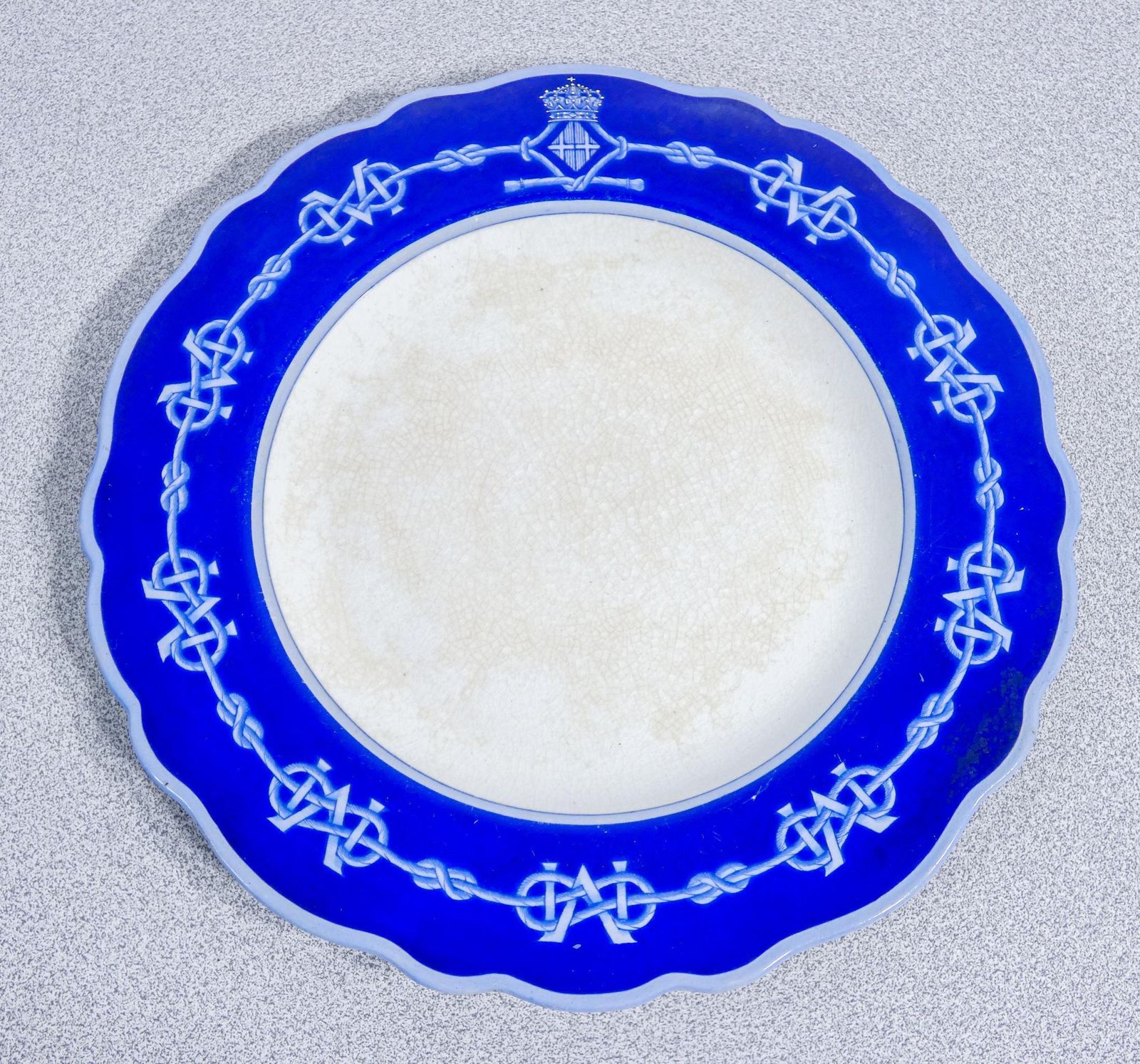 photo buy Set Of Eight Plates With Coats Of Arms Of Queen Margaret Of Savoy, S.C.I. Laveno