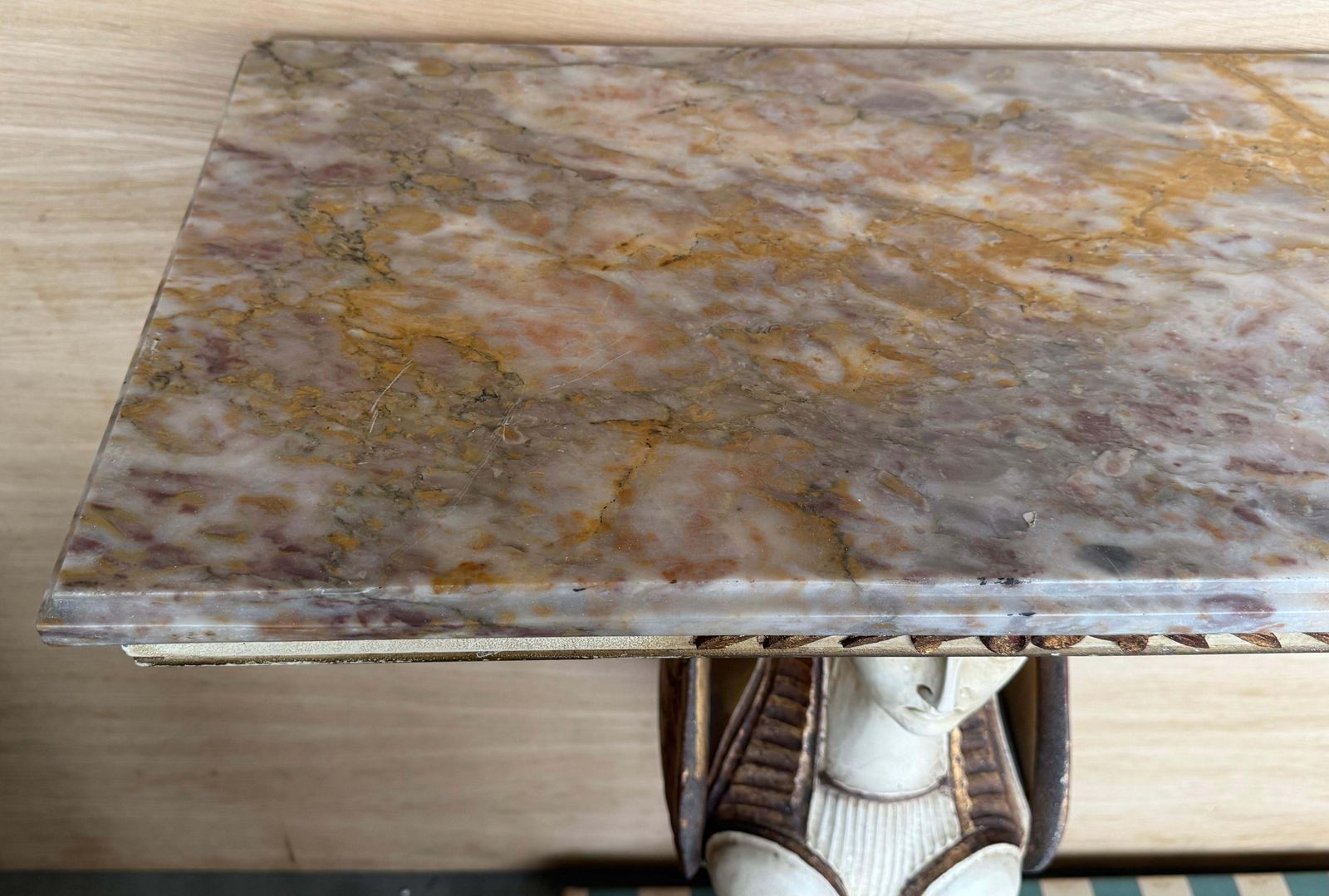 Console suédoise de style Empire en bois sculpté, polychrome et doré, début du XXe siècle photo buy