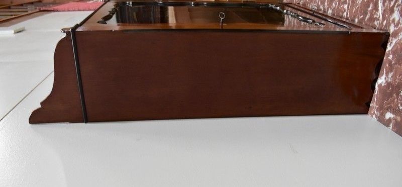 19th Century Mahogany Wall Display Case photo vinterior