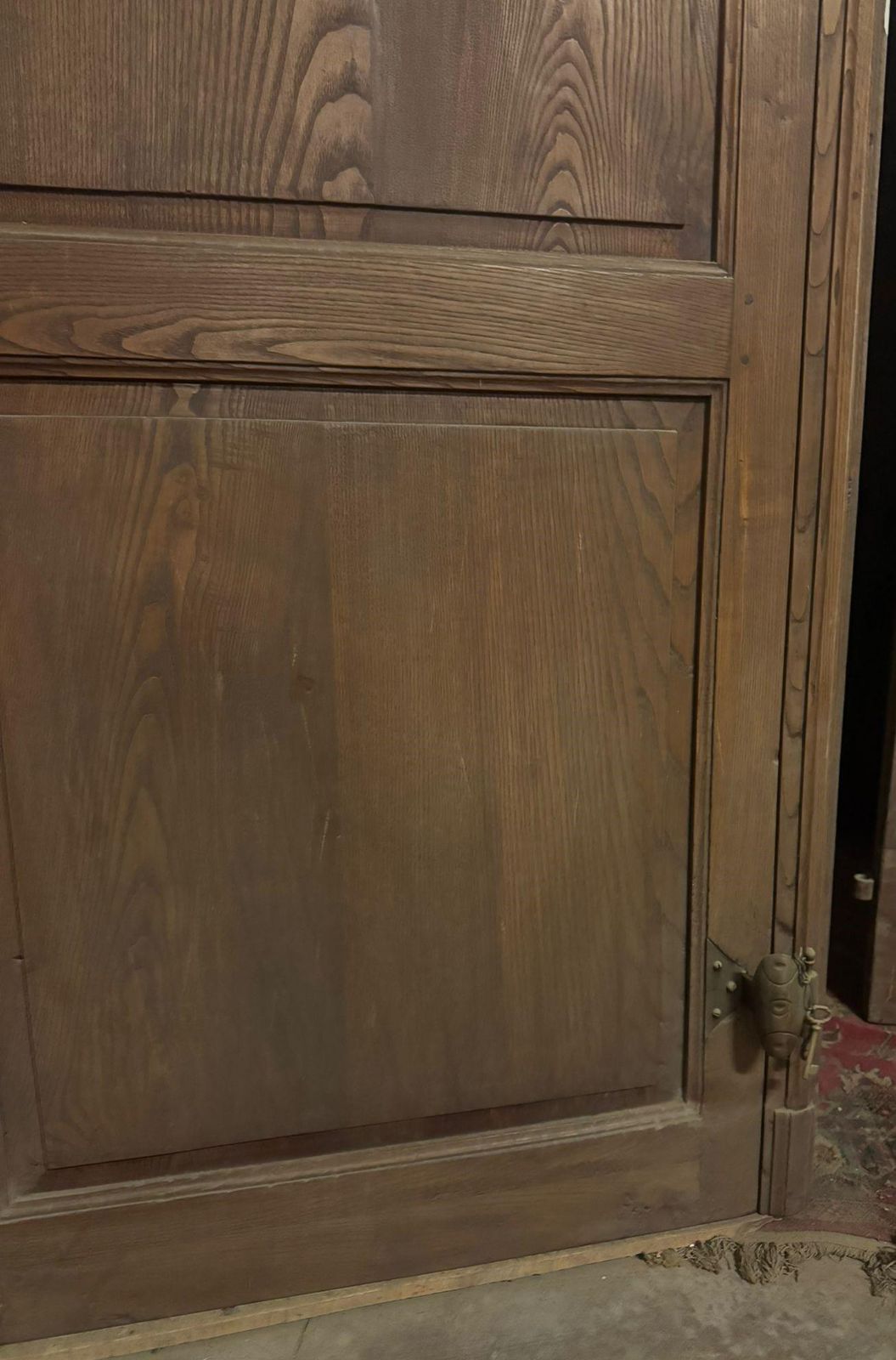 Single Leaf Chestnut Door, Complete With Frame, Italy photo Home Fixtures