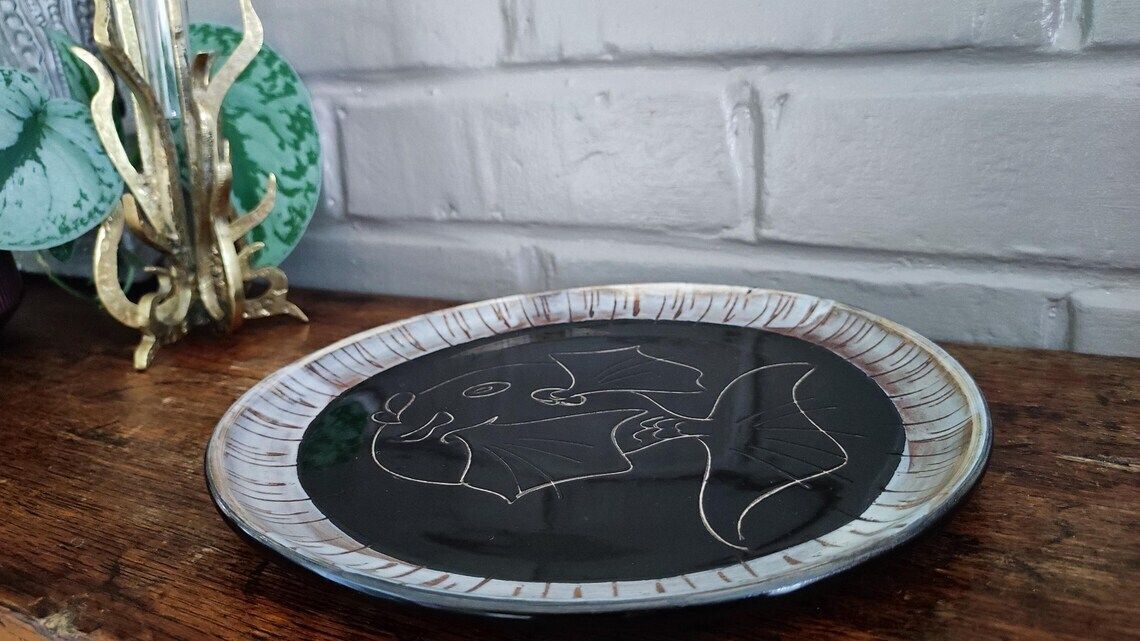 Mid Century Ceramic Decorative Plate Fish Design, Atelier Cerenne Vallauris photo vintage