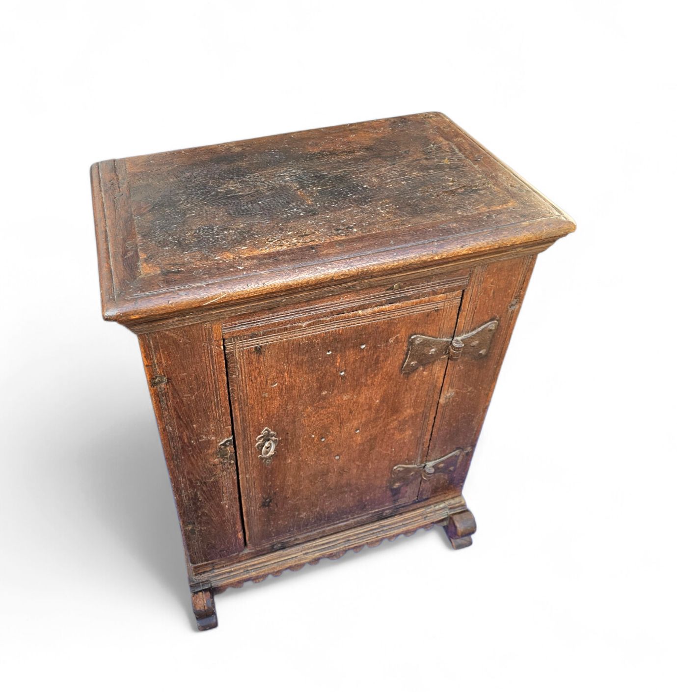 photo vinterior Farmer's Oak Pantry Cupboard / Boeren Spinde / 18th Century