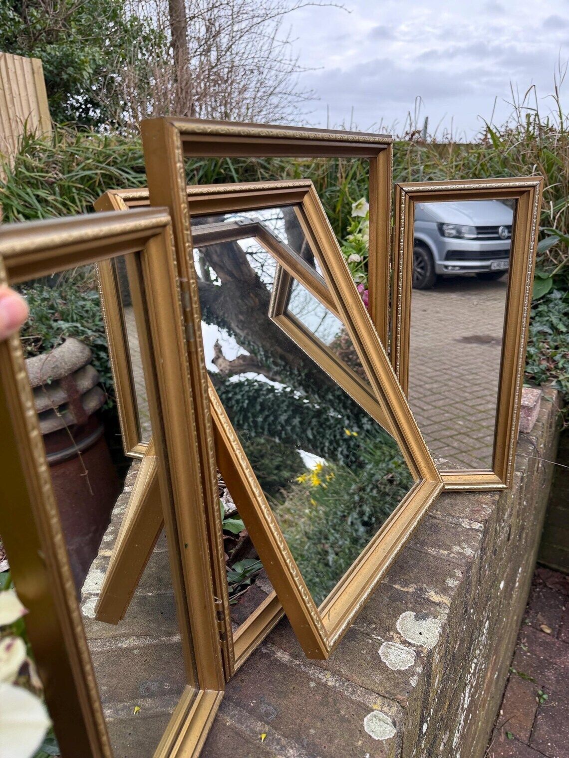 photo vintage Quality Original Vintage 1970s Gold Triple Dressing Table Mirror Ornate Folding Vanity Mirror
