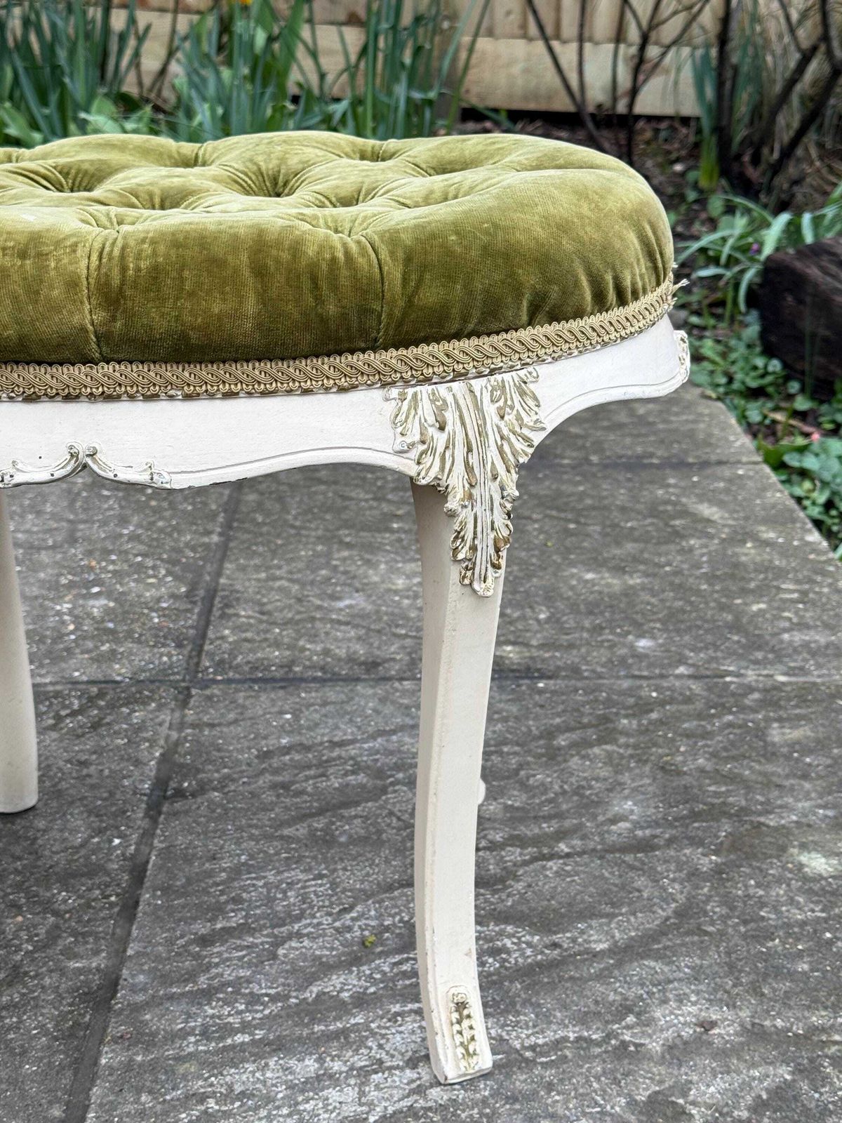 Gloriously Sumptuous Vintage French Style Tufted Velvet Stool Shabby Chic Footstool photo 195.0