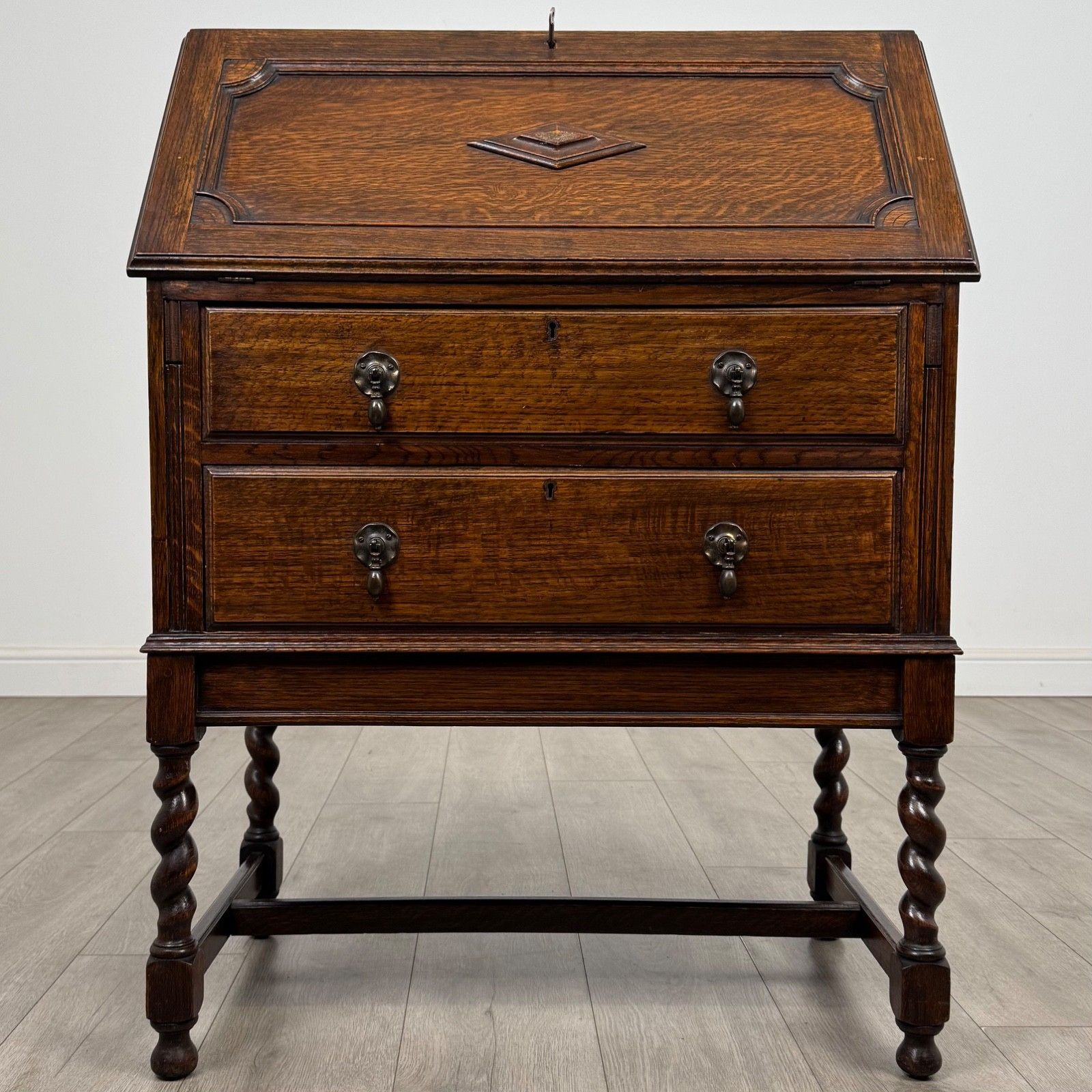 Antique 20th Century Fine Jacobean Style Bureau In Oak ( Af 5261 )