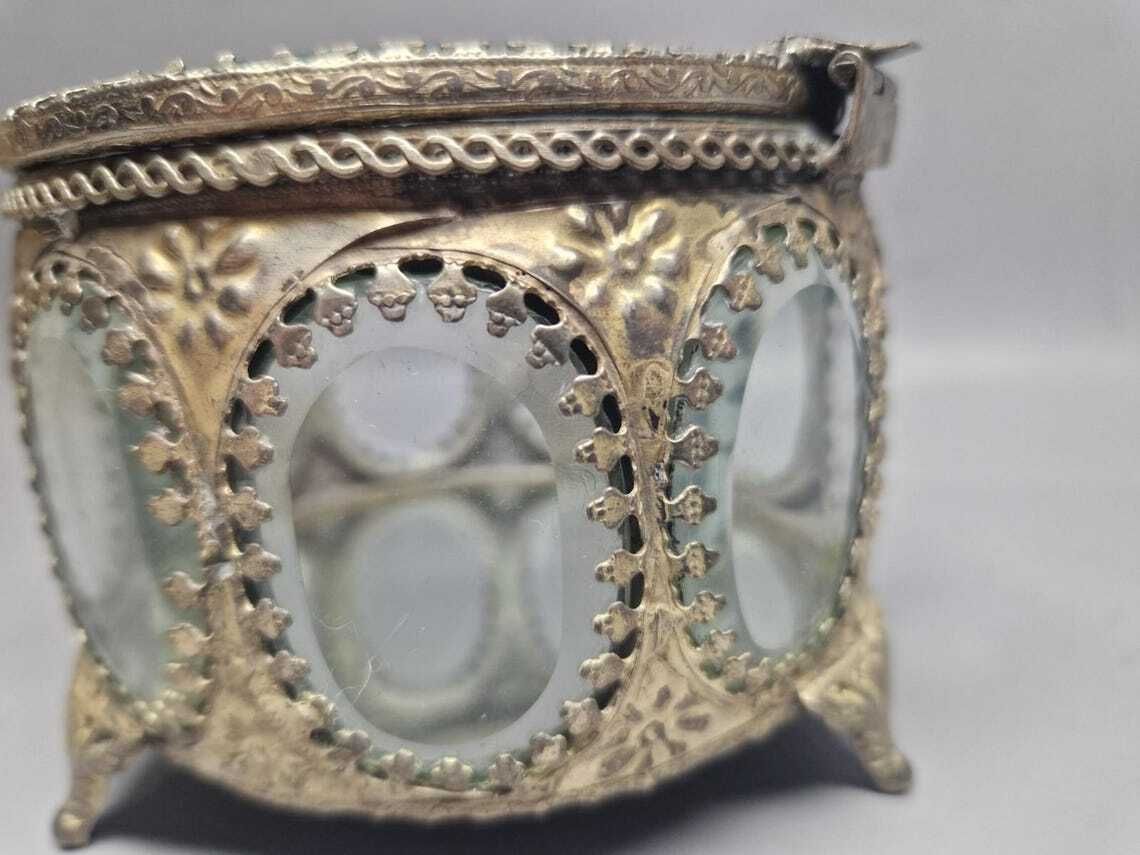 Antique French Beveled Glass Jewellery / Ormolu Casket Box Ornate photo vinterior
