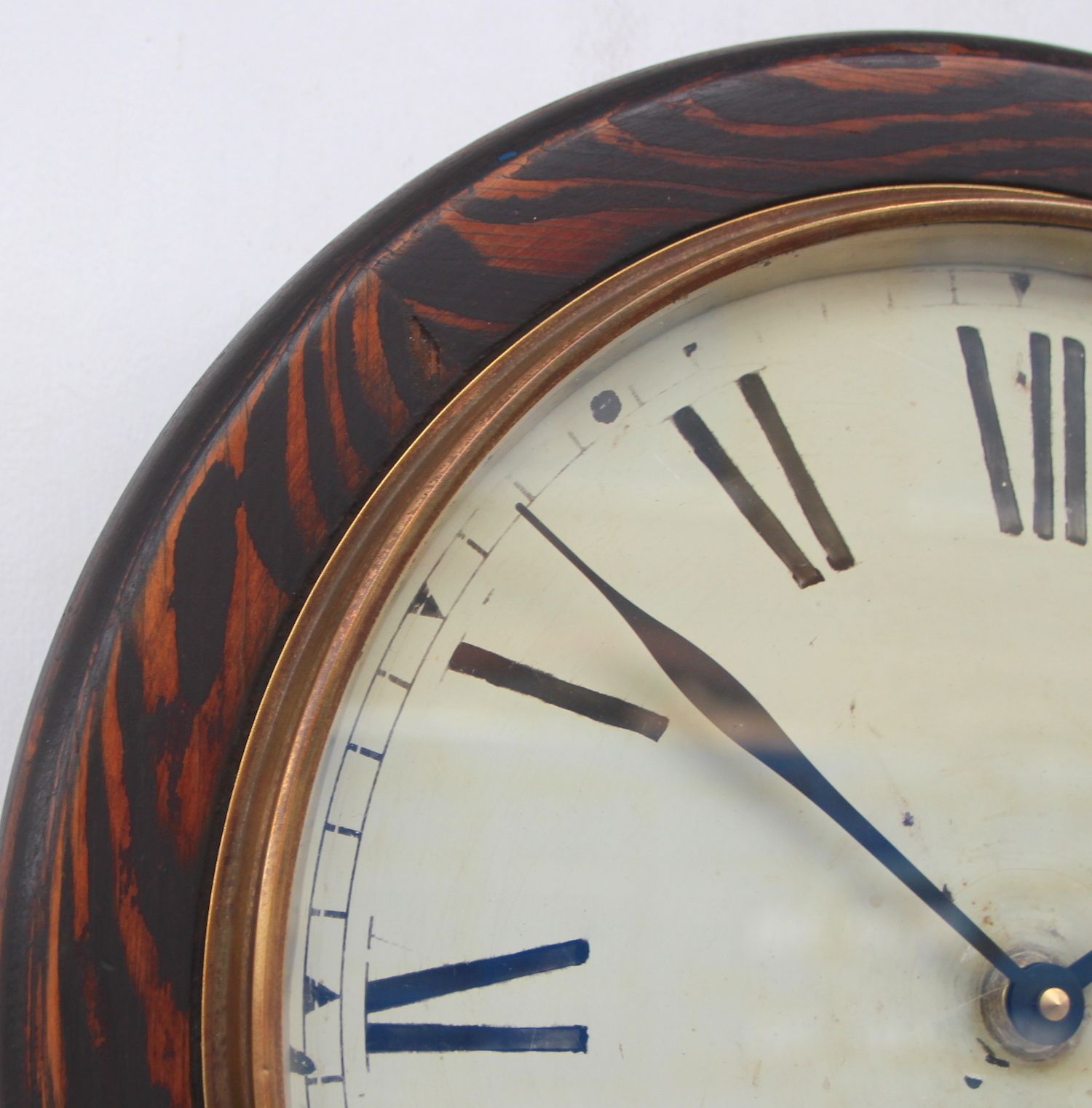 photo buy Large 39cm Railway Wall Clock Factory. Fully Guaranteed. London Timepiece.