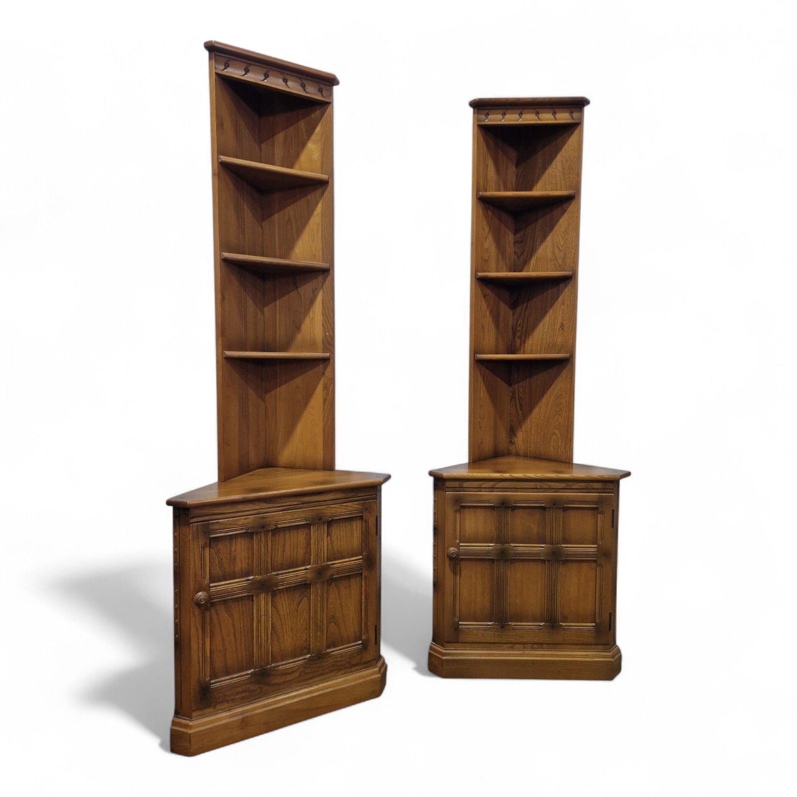 photo vintage Ercol Elm Corner Cabinet Vintage Display Shelves Panelled Door Unit 1 Of Pair