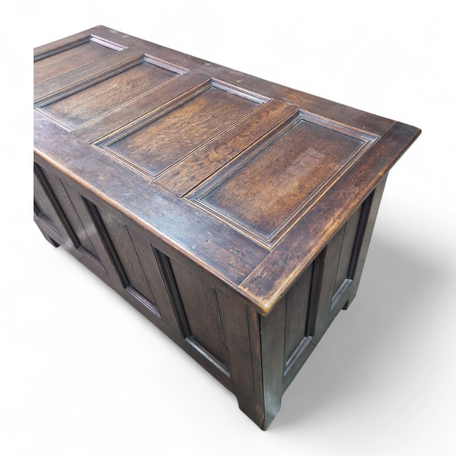 photo vintage 19th Century Panelled Coffer Large Antique Oak Blanket Chest Trunk Oversized