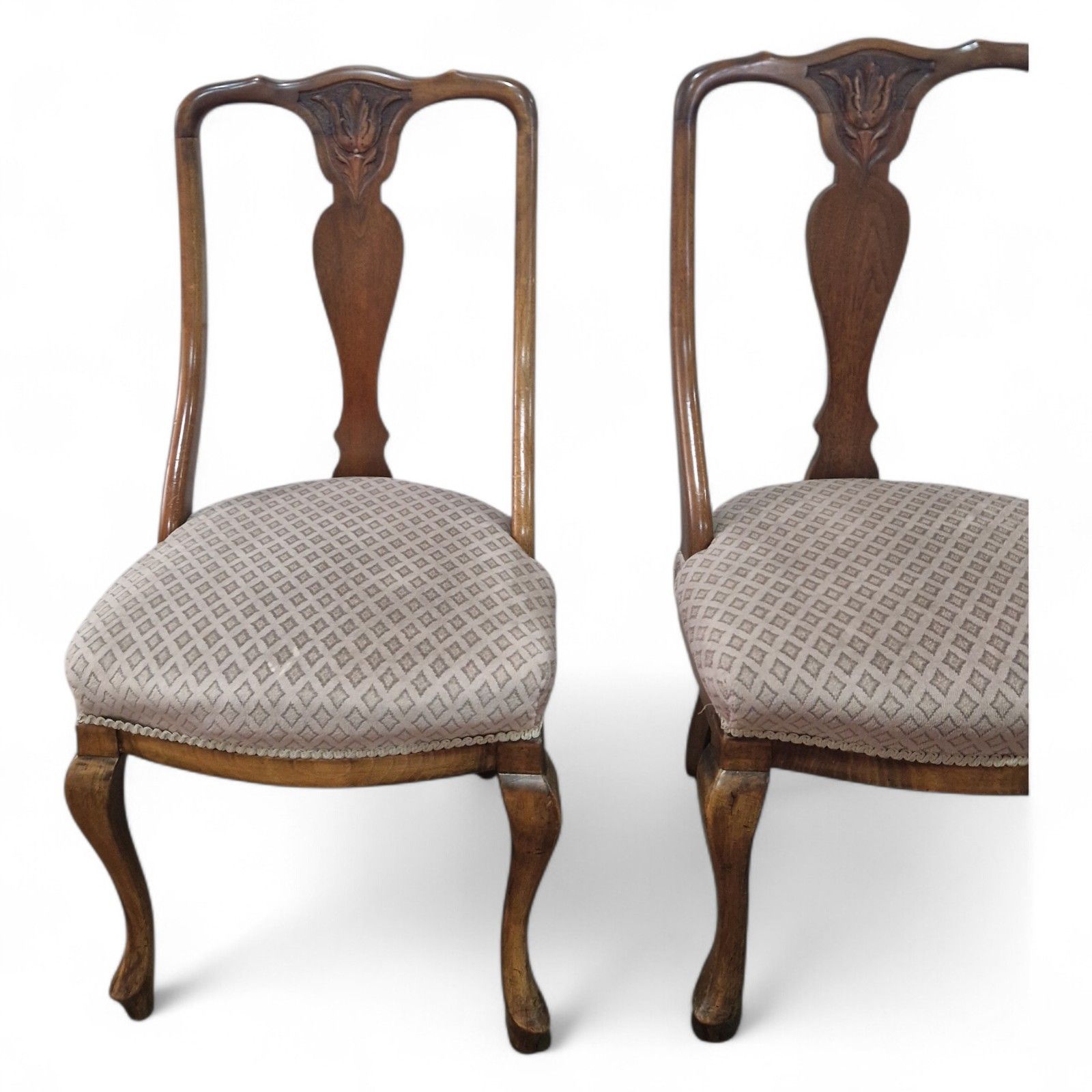 Set Of 4 Carved Walnut Dining Chairs Antique Scoop Back Chairs Carbiole Leg photo Furniture