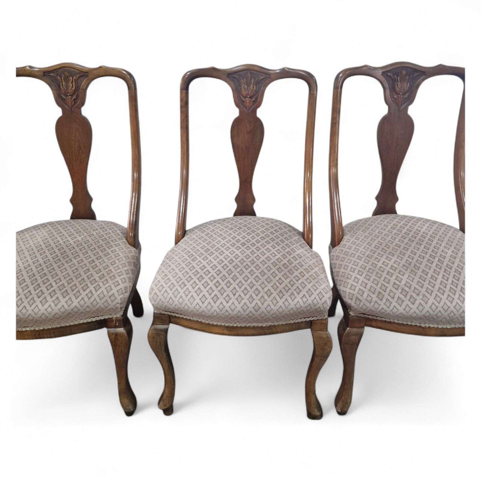 Set Of 4 Carved Walnut Dining Chairs Antique Scoop Back Chairs Carbiole Leg photo vinterior