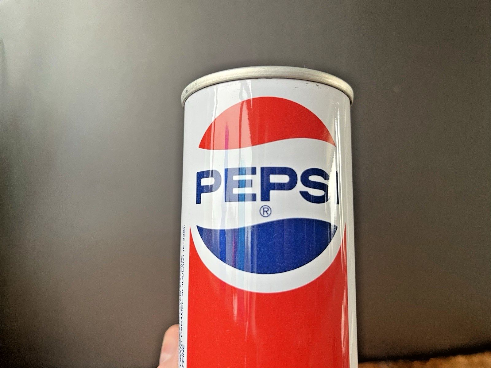 Home Decor Rare Vintage 80's Empty Sealed Pepsi Cola 25cl Soda Drinks Coke Can Fridge Prop photo