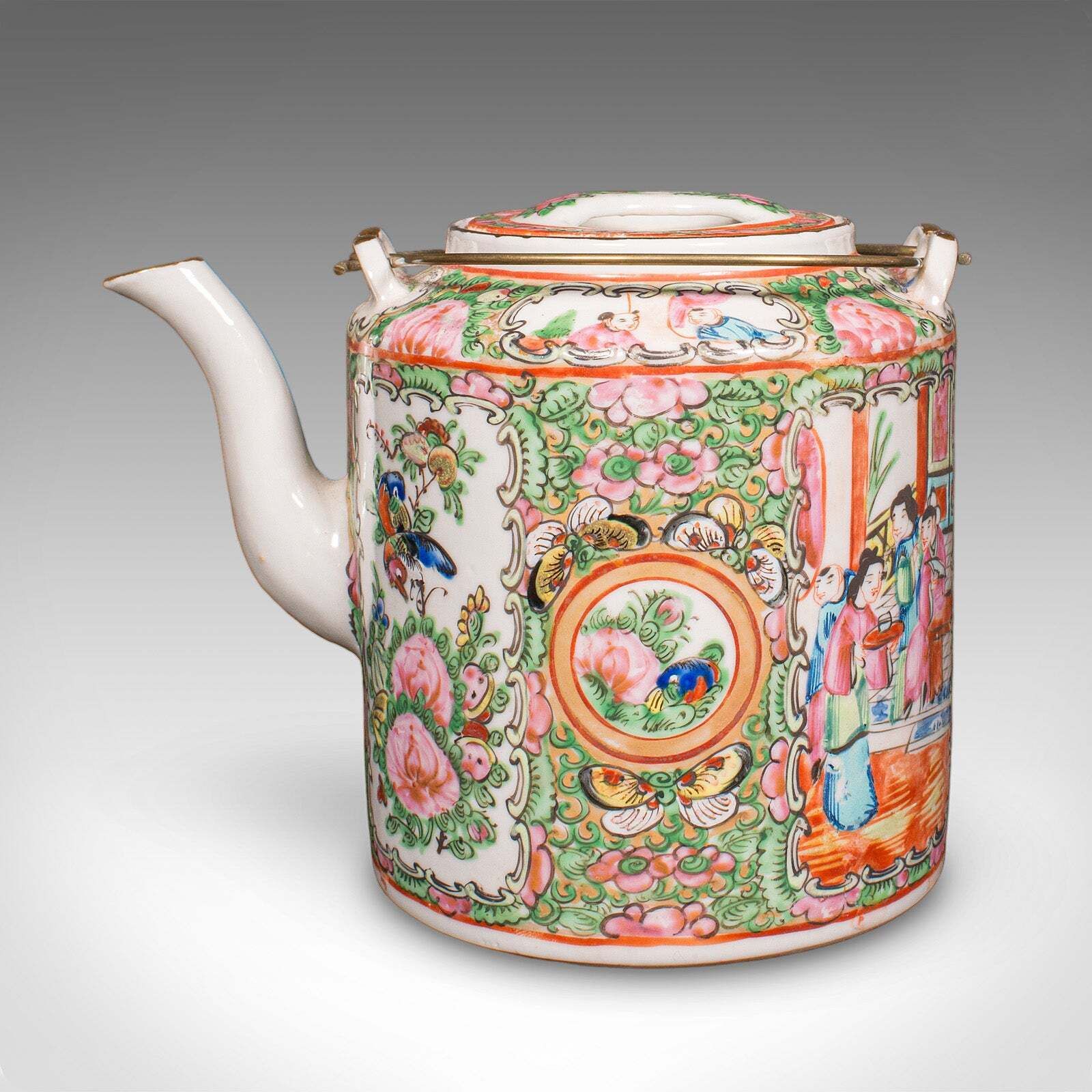 Antique Famille Rose Teapot, Oriental, Ceramic Chá Pot, Wicker Case, Circa 1920 photo vinterior