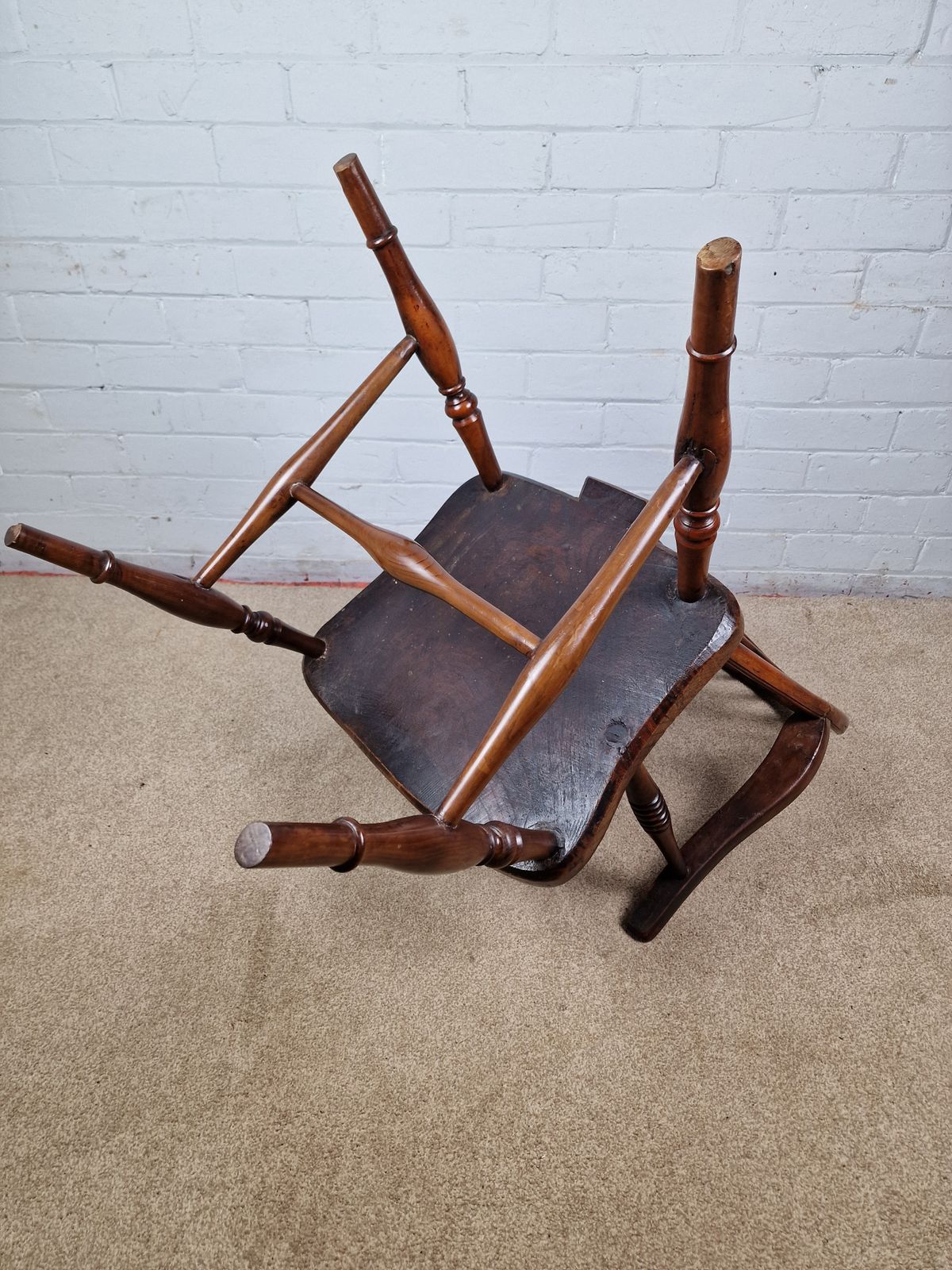 photo vinterior Antique Windsor Chair   19th Century Thames Valley Region