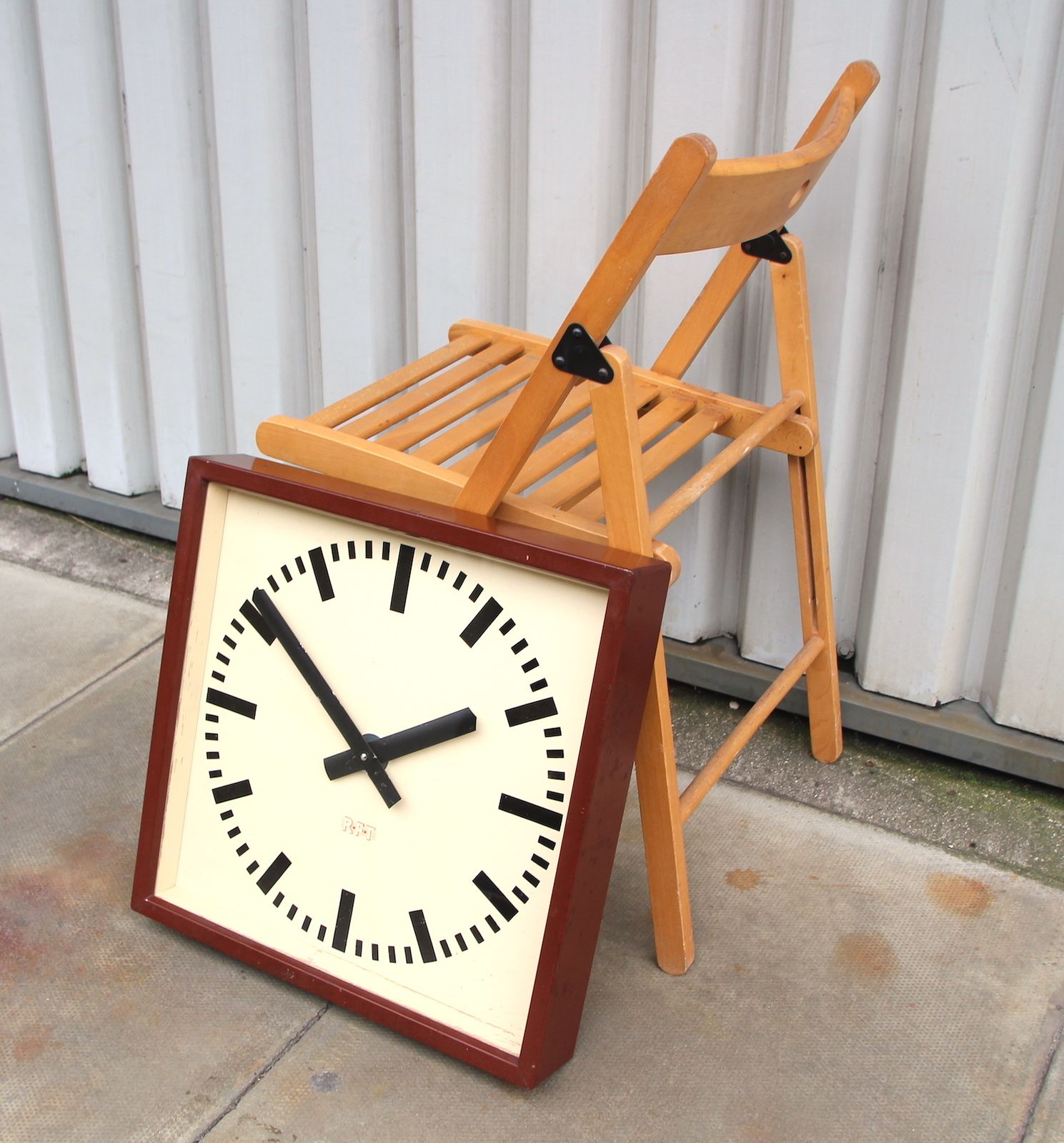 Later 1950s. Large 45cm East German Vintage Factory Wall Clock. Fully Guaranteed. London Timepiece photo for sale