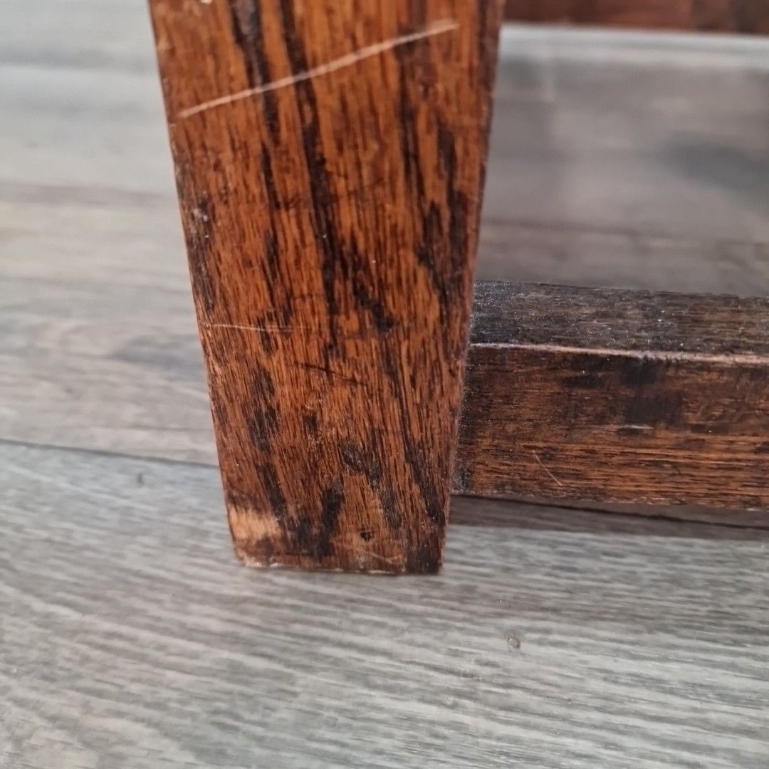 photo vinterior Antique Low Oak Chair Stool Jacobean Revival Arts & Crafts Leather Fireside Seat