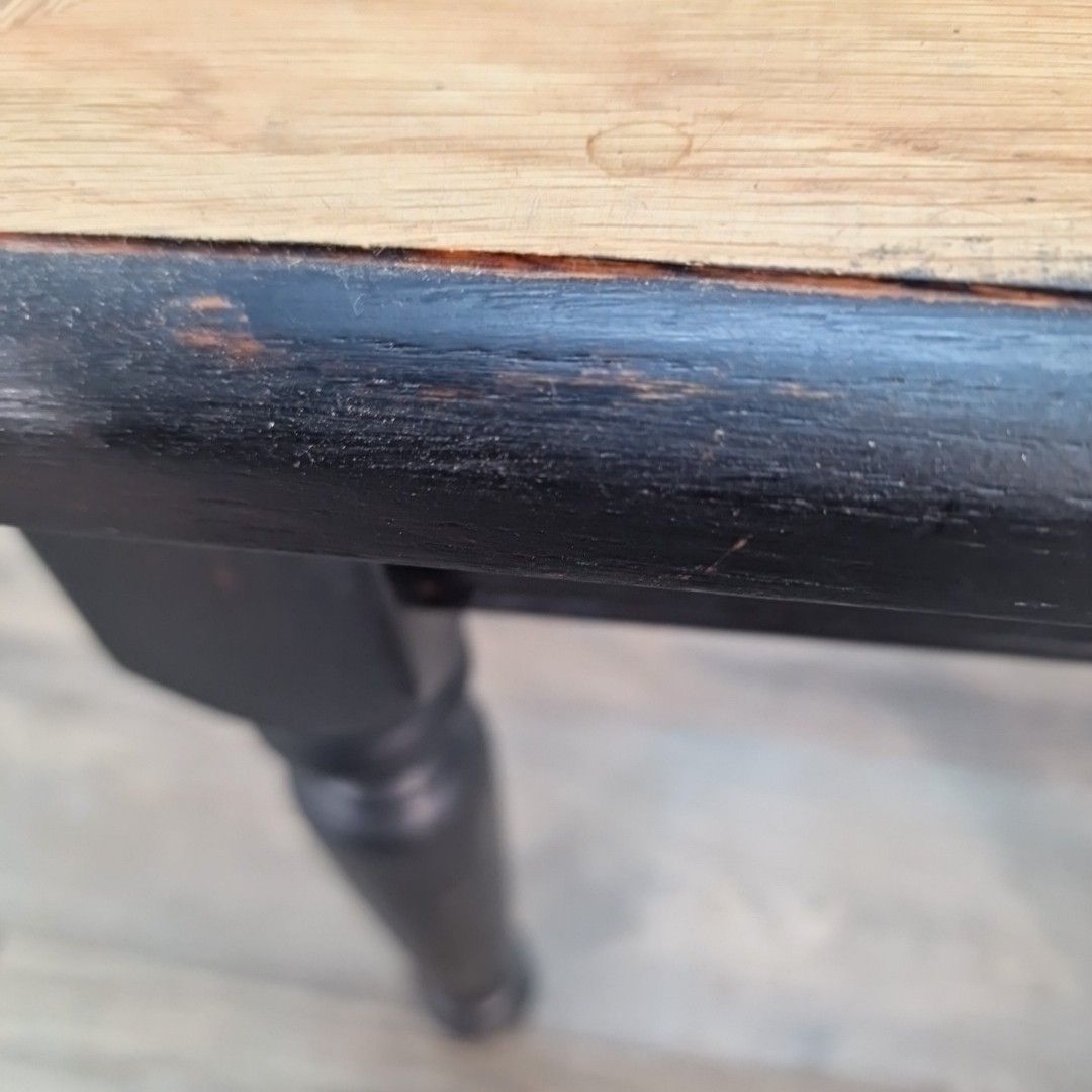 photo vintage Vintage Oak Side Table Glass Top Black Painted Base Coffee Lamp Wooden