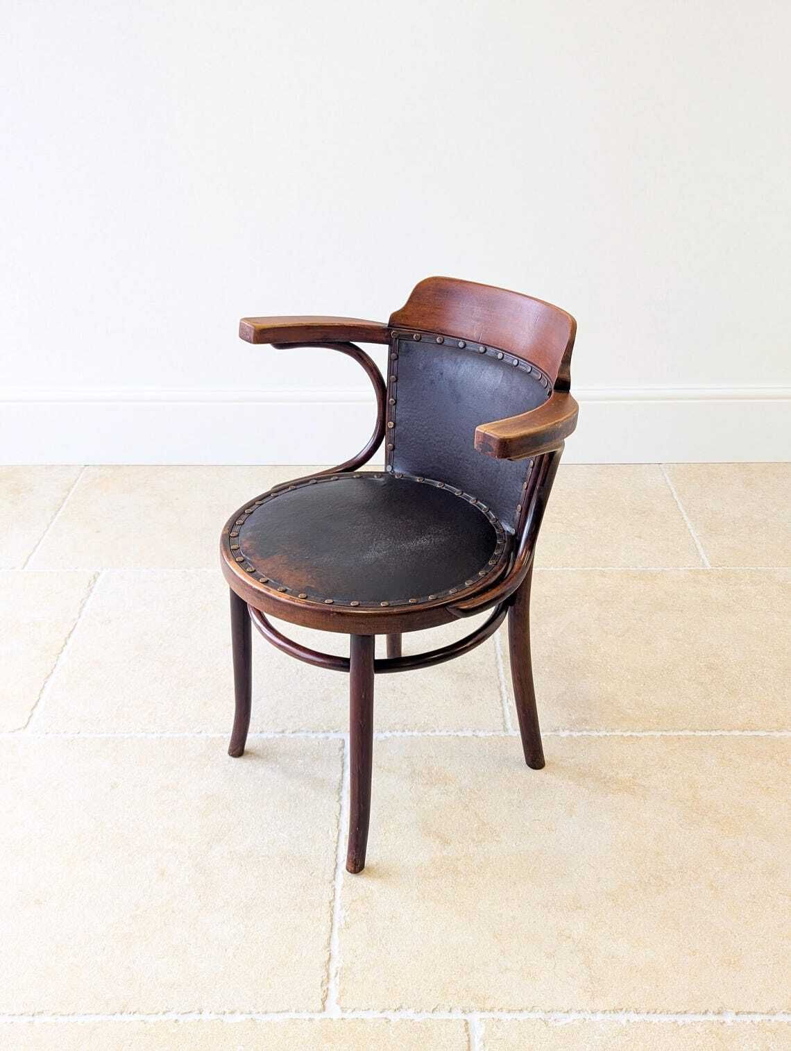 photo furniture Antique Edwardian Thonet Bentwood Café Armchair C.1910