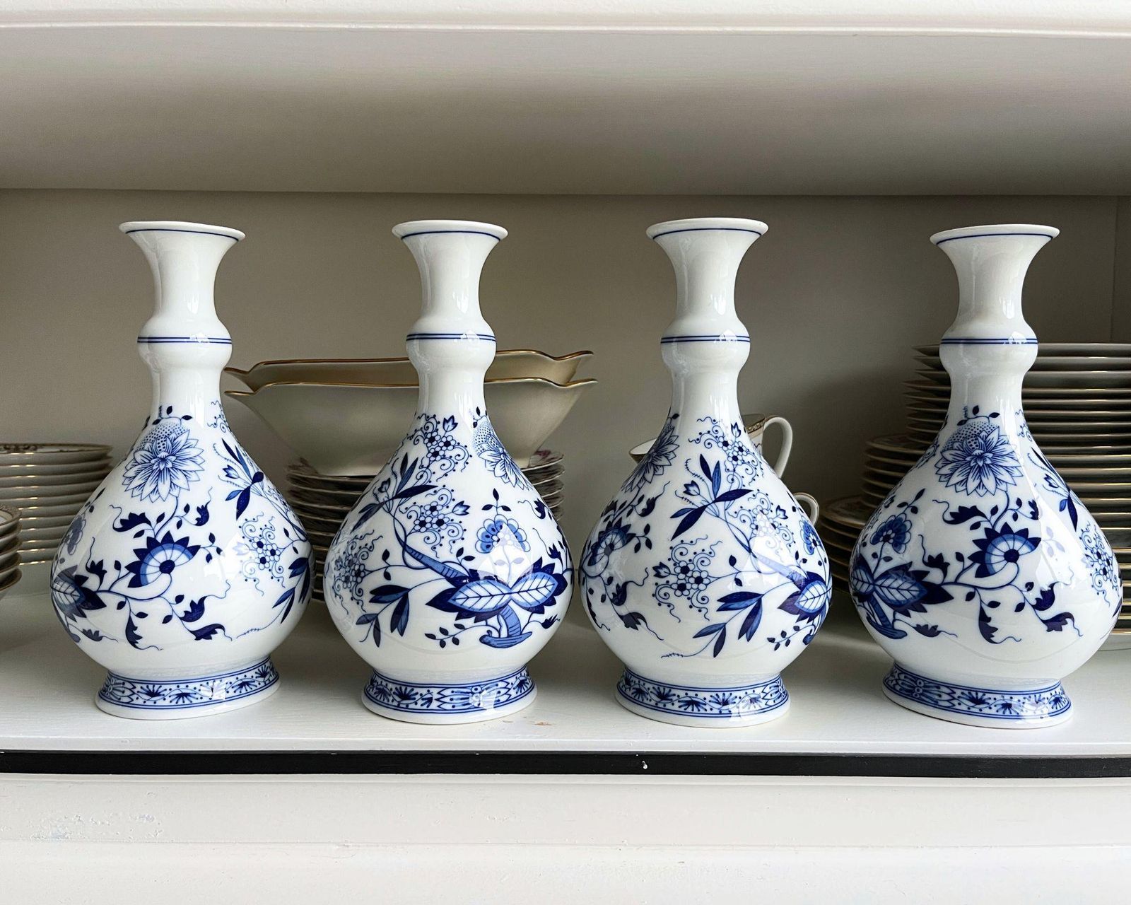 Blauw Uienmotief Tulpenvaas | 1 Stuk | Zwiebelmuster Porselein photo for sale