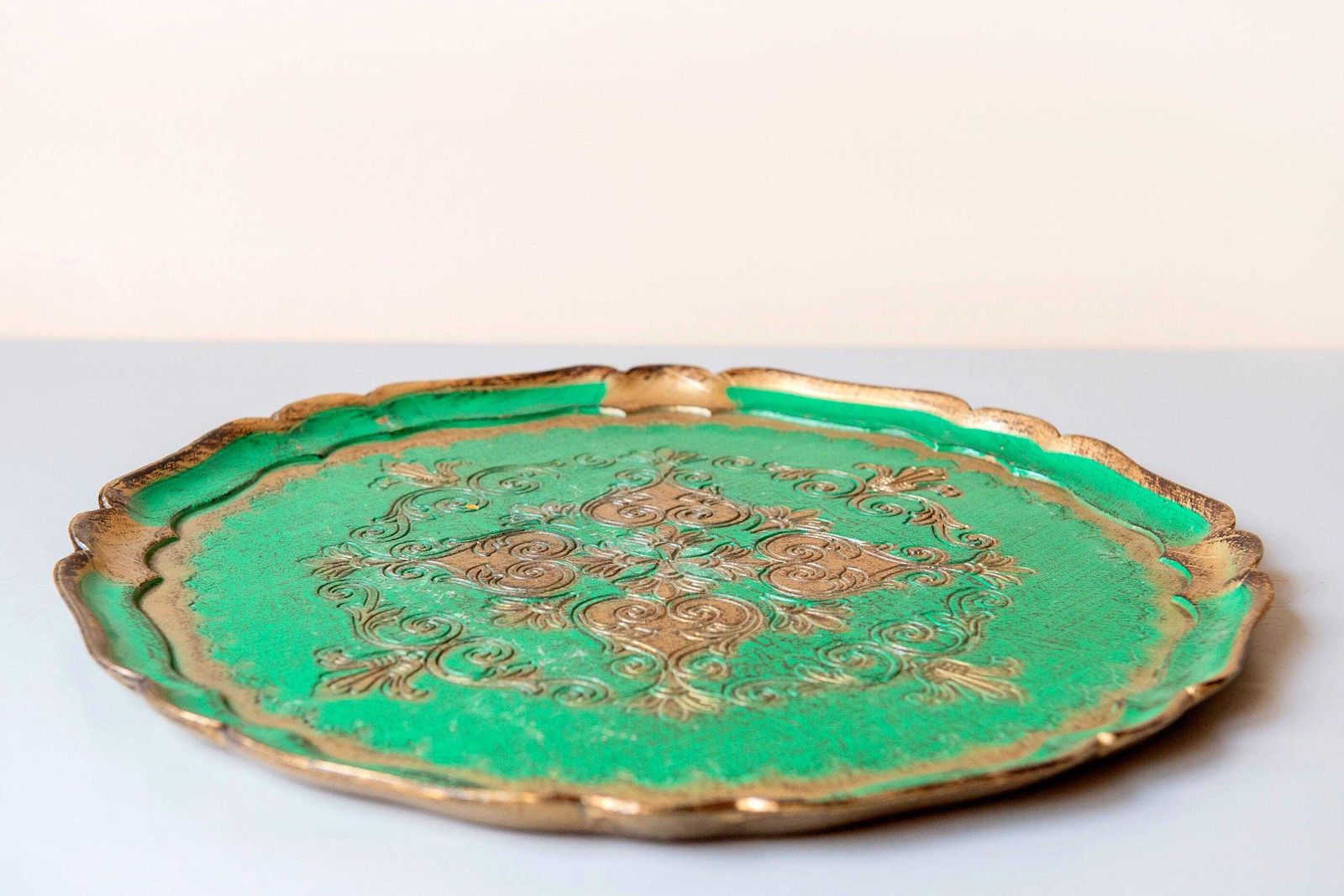 Florentijns Verguld Dienblad – Italiaans Groen En Goud, Antiekstijl, Ca. Jaren 1950 photo for sale