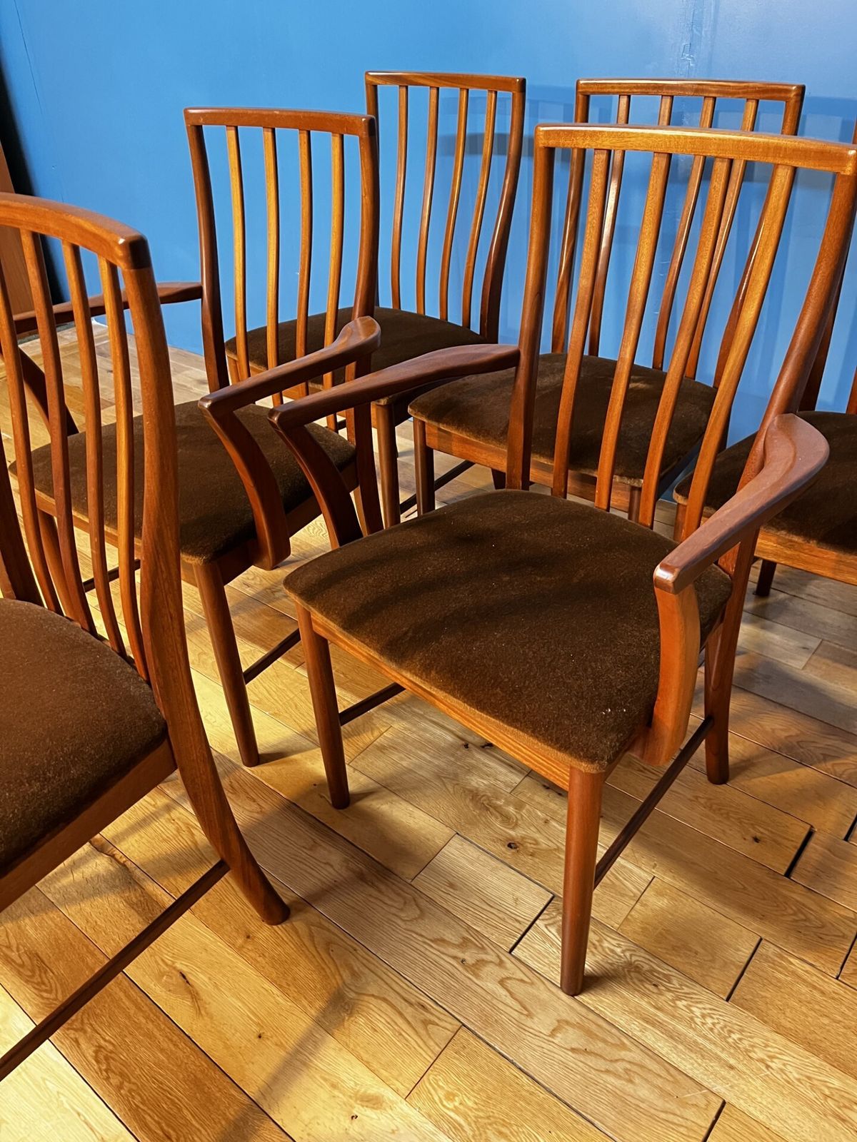 photo furniture McIntosh Of Kirkcaldy Dining Table And 6 Chairs