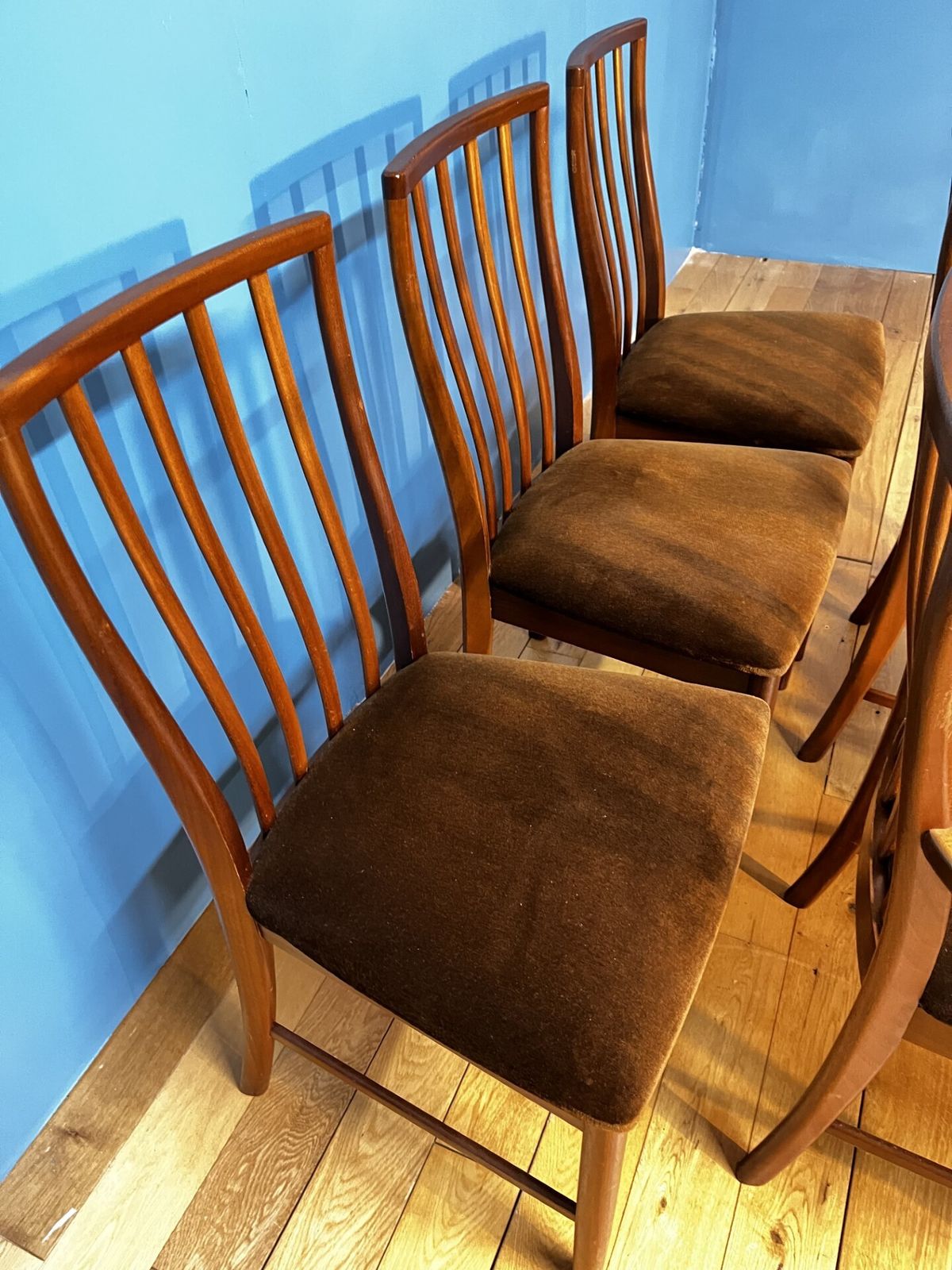 photo for sale McIntosh Of Kirkcaldy Dining Table And 6 Chairs