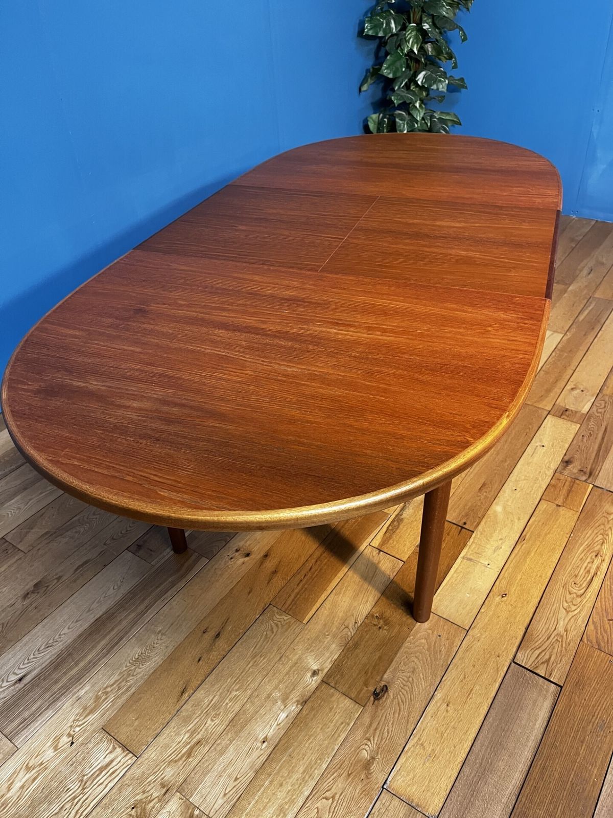 photo vinterior McIntosh Of Kirkcaldy Dining Table And 6 Chairs
