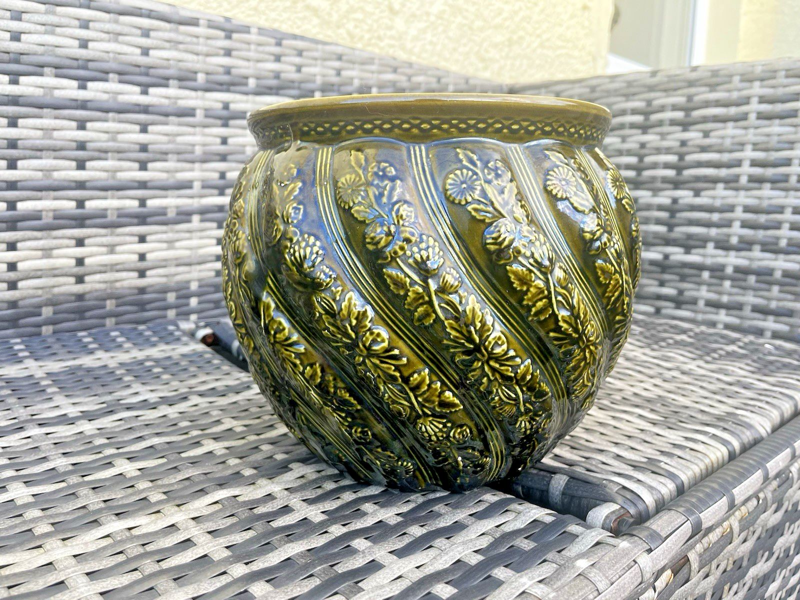 Antique English Majolica Bramble Design Planter Plant Pot Jardiniere Bretby ? photo Home Decor