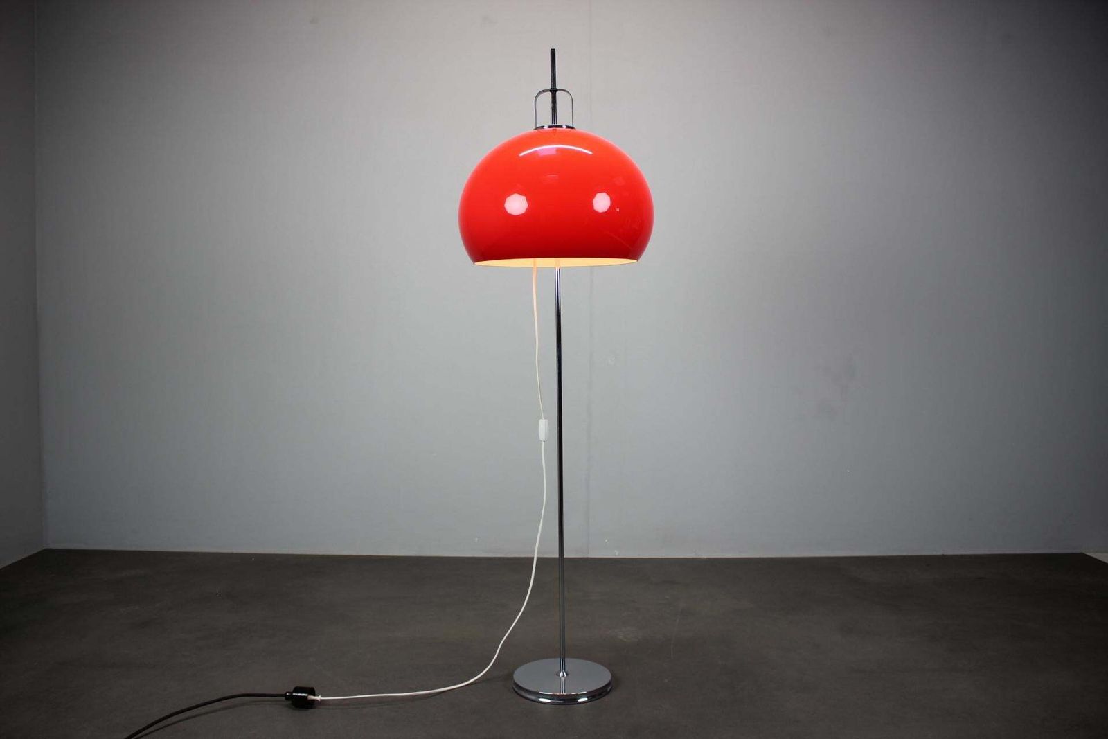 photo furniture Guzzini Meblo Floor Lamp With Plastic Shade, Italy 1970s — Space Age Chrome