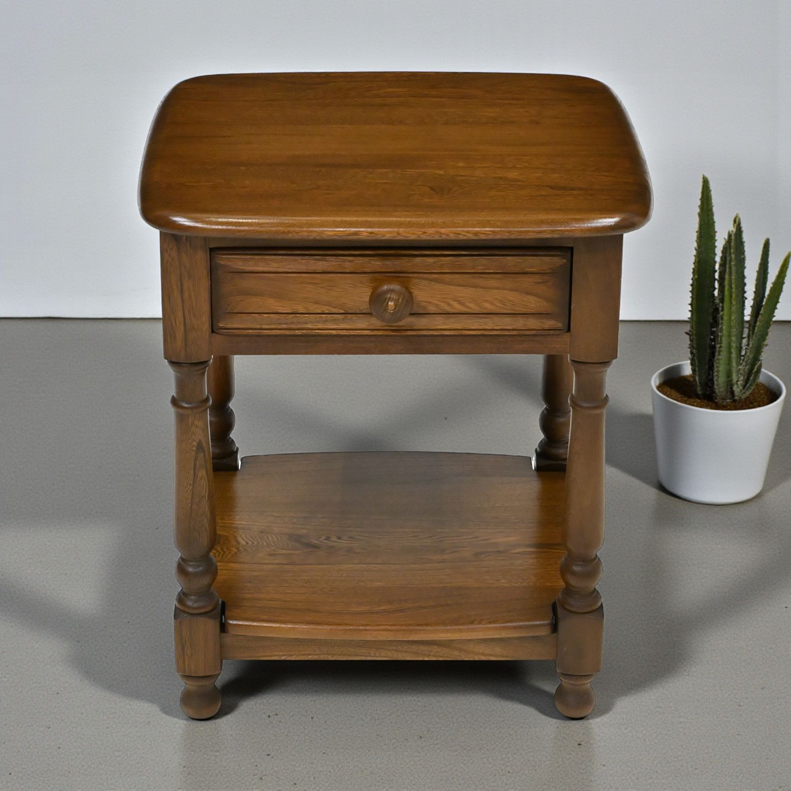 Ercol Lamp/Bedside Table Golden Dawn Finish Mid Century Modern Elm Free Delivery