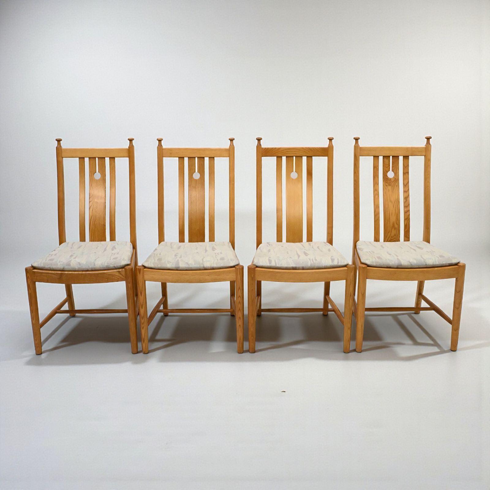 Ercol Set 4 Dining Chairs Saville Range Light Finish Cushions Free Uk Delivery*