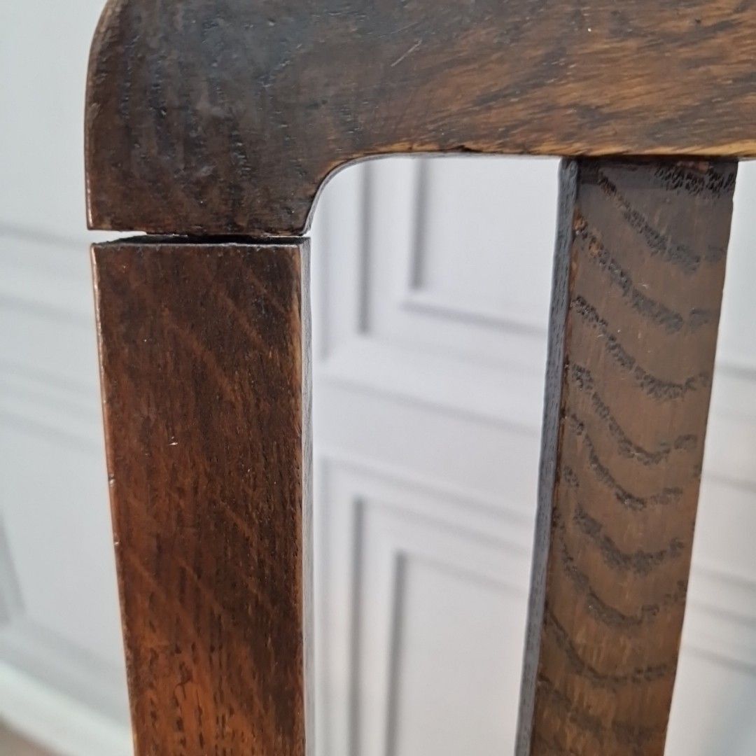 photo furniture Antique Oak Dining Chairs Red Leather Seats Pair Arts & Crafts Vintage Seats