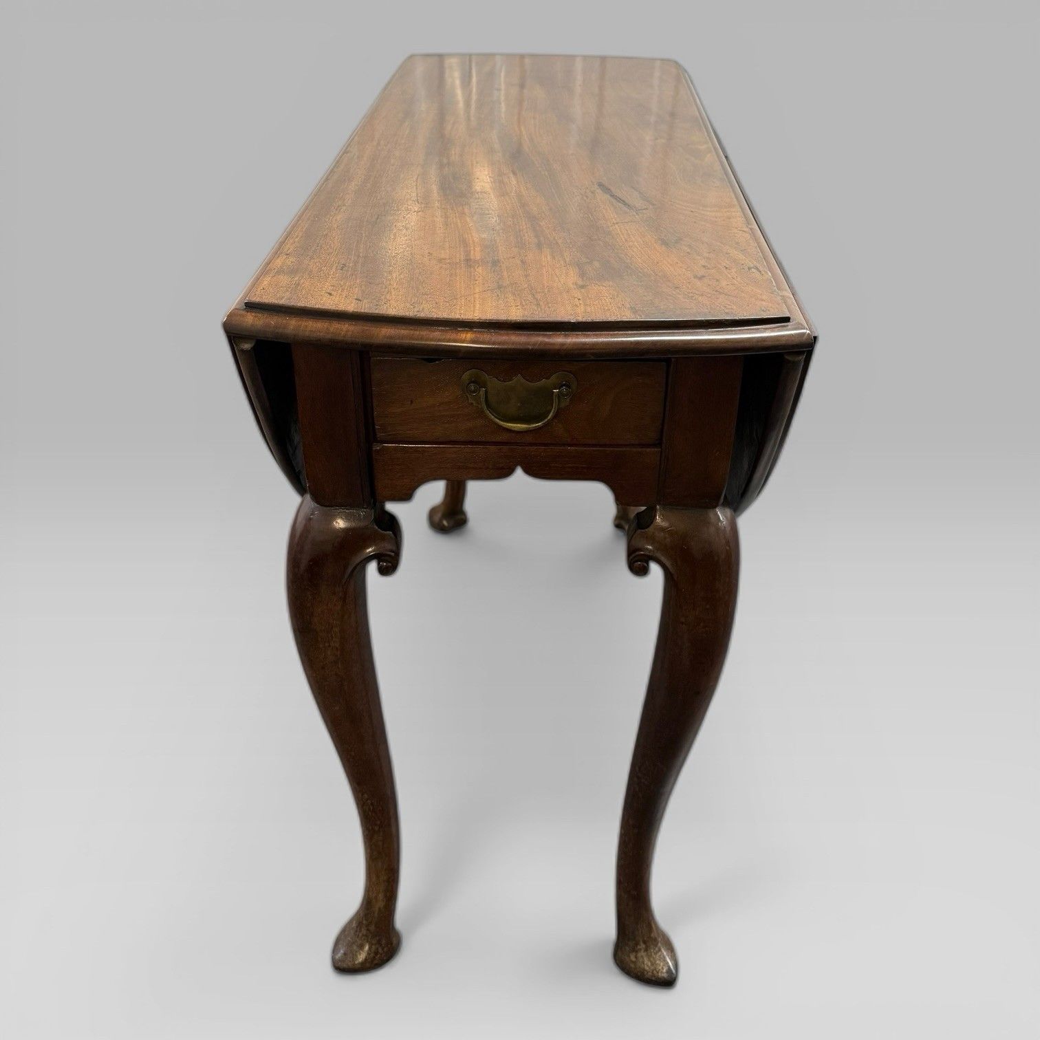 Antique George II Mahogany Oval Drop Leaf Dining Table (Georgian) photo for sale