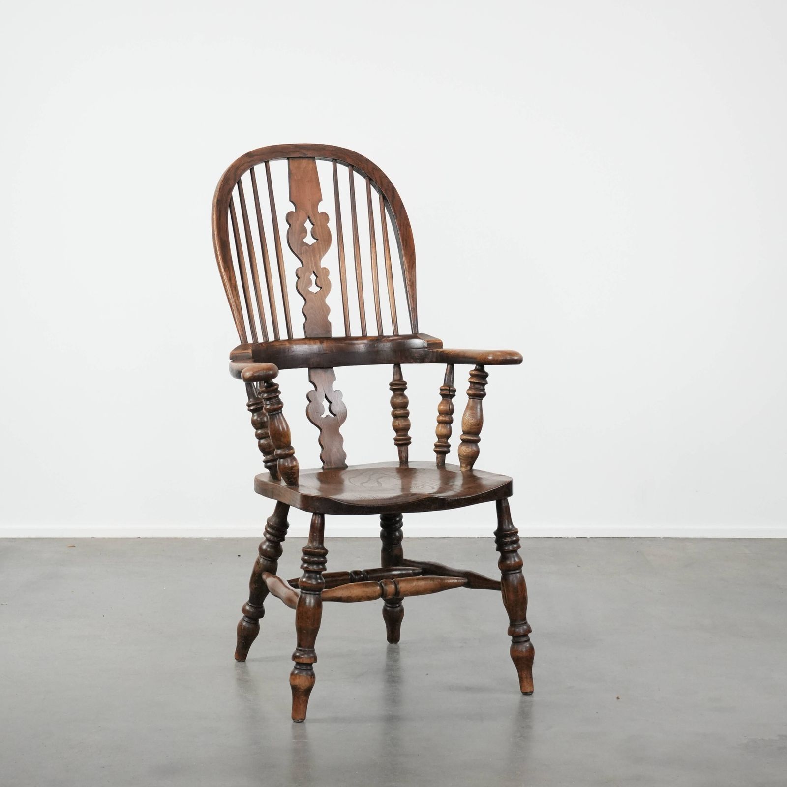 Antique English Highback Windsor Chair From The 18th Century With A Beautiful Color Scheme
