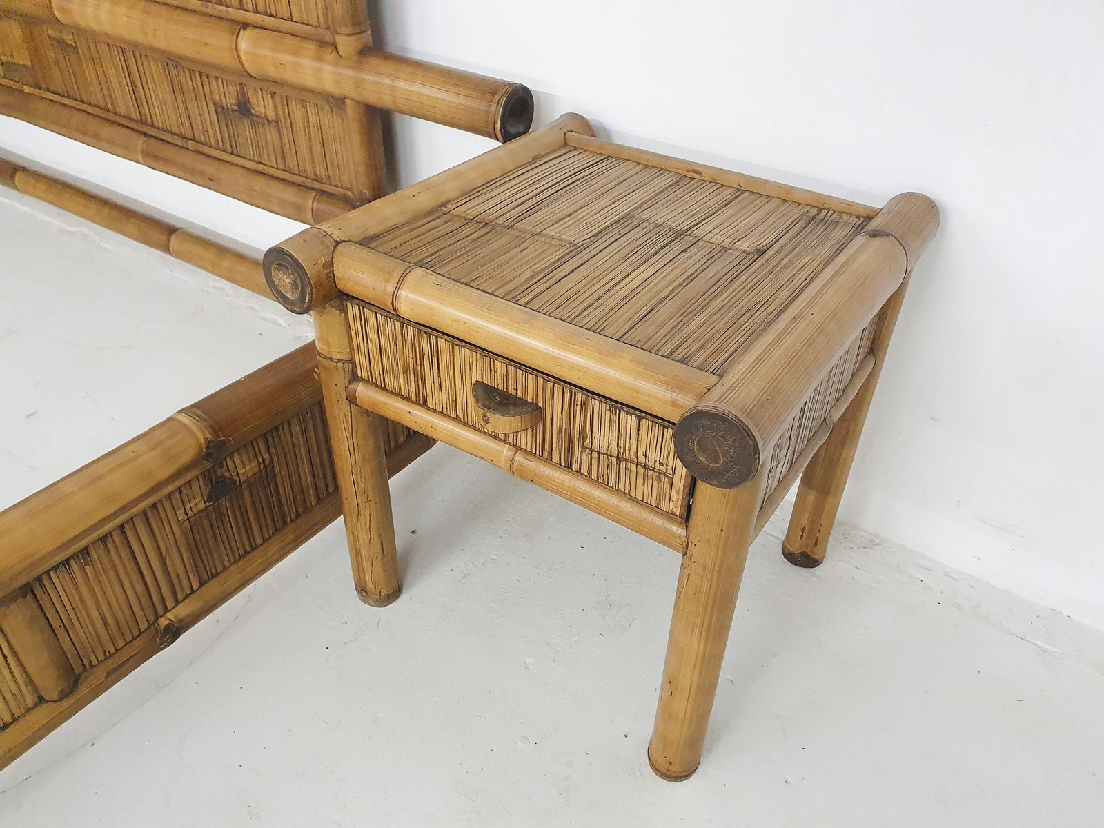 photo furniture Bamboe Tweepersoonsbed 180 X 210 Cm Met Nachtkastjes