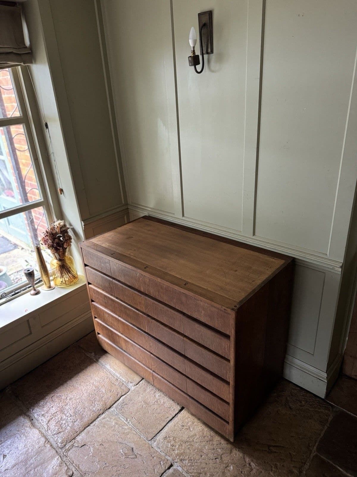 photo vintage Vintage Midcentury Oak Veneer & Ply Haberdashery Apothecary Chest Of Drawers(24)