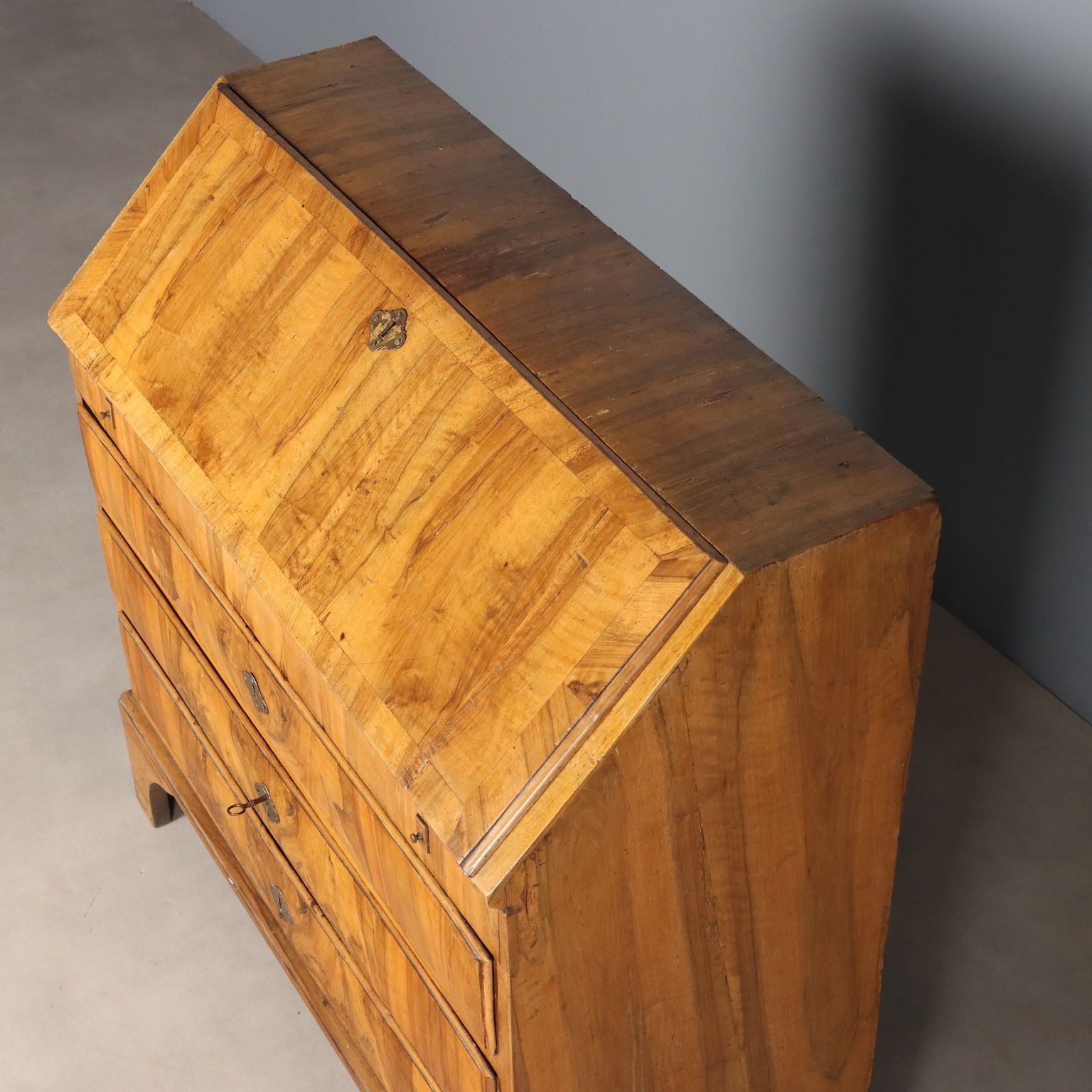 photo for sale Antique Chest Of Drawers Walnut Burl Poplar Italy XVIII Century