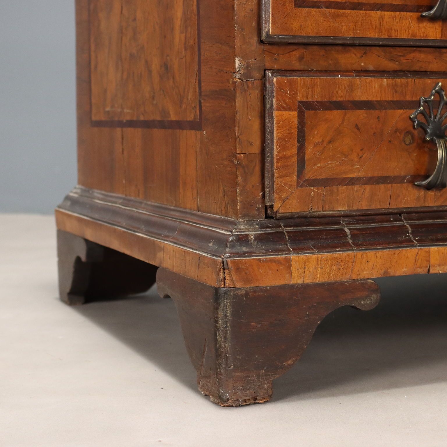 photo furniture Antique Flap Cabinet Walnut Burl 8 Drawers Italy XVIII Century